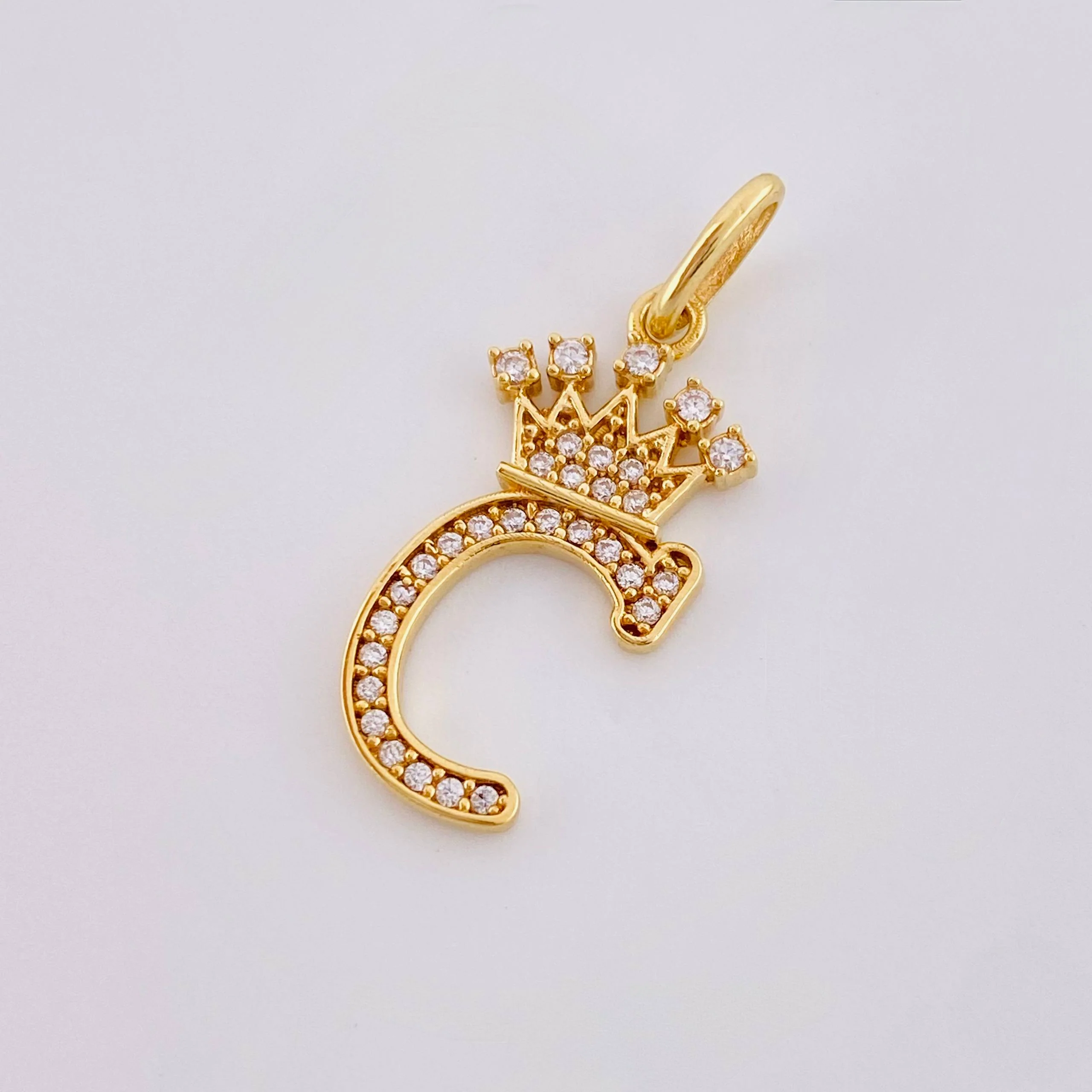 Dije Corona Letra C 1.6gr / 1 in / Oro Amarillo 18K * - Image 6