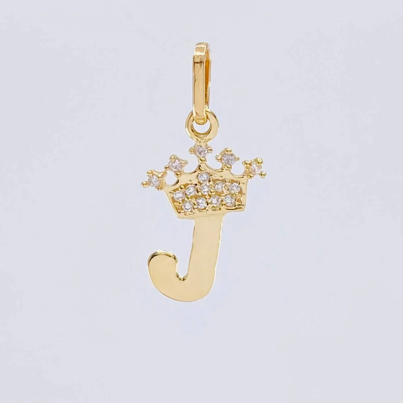 Dije Corona Letra J 0.7 g / 3/4 in Oro Amarillo 18K - Image 2