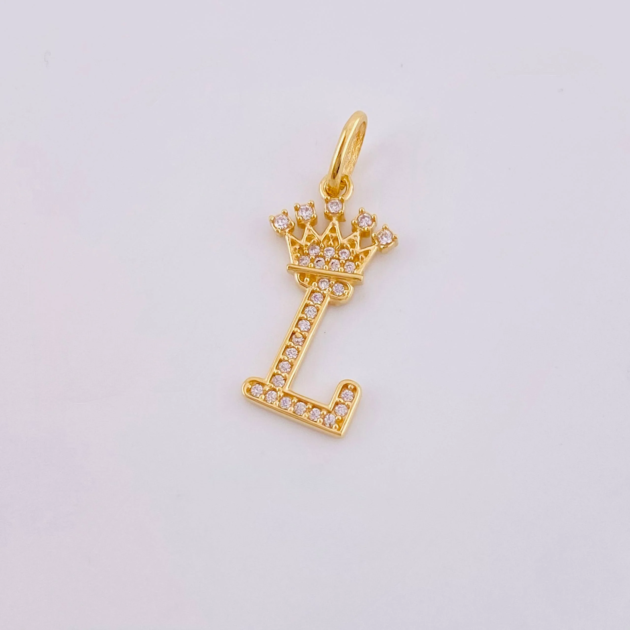 Dije Corona Letra L 1.5gr / 1 in / Oro Amarillo 18K * - Image 3