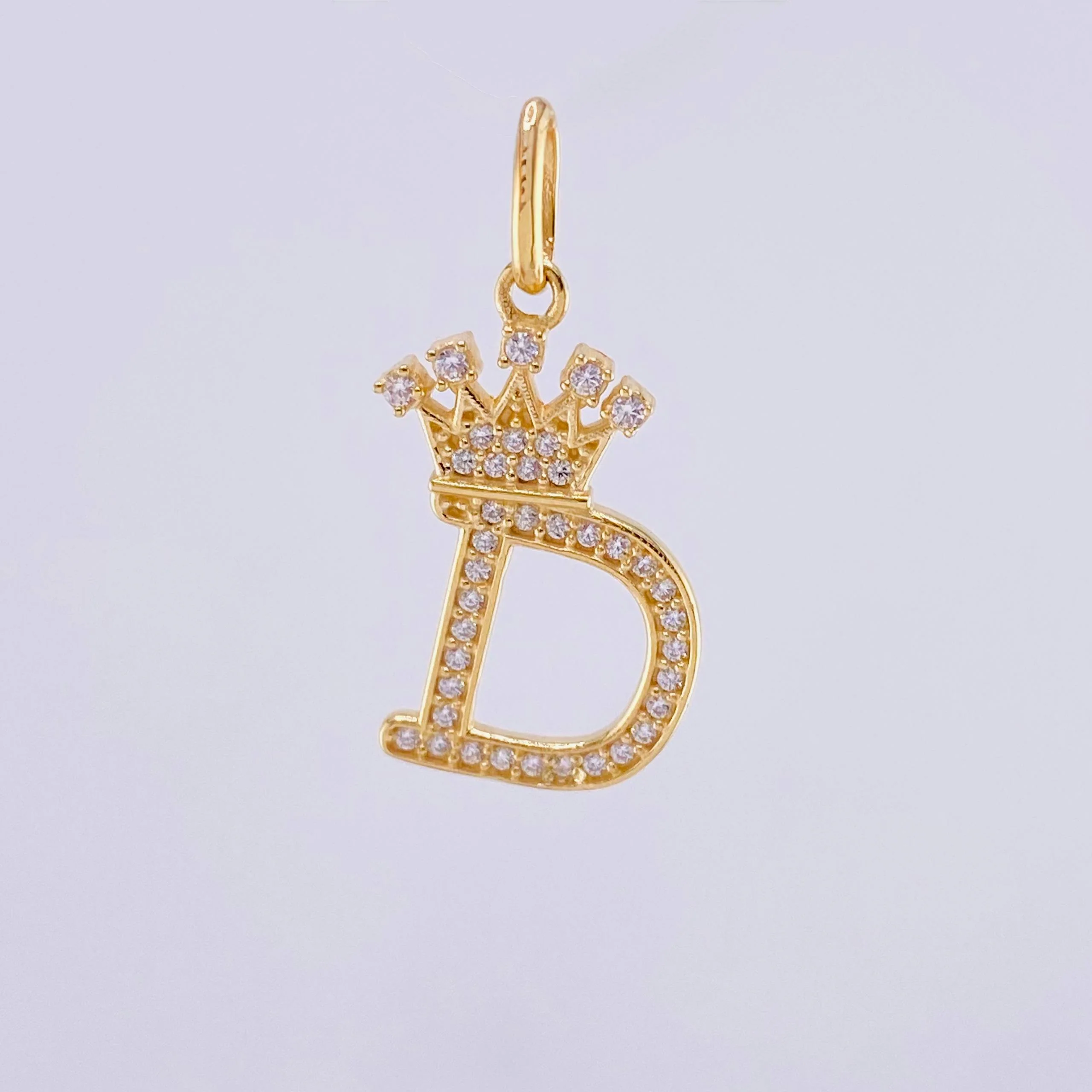 Dije Corona Letra D 2gr / 1 in / Oro Amarillo 18K - Image 6