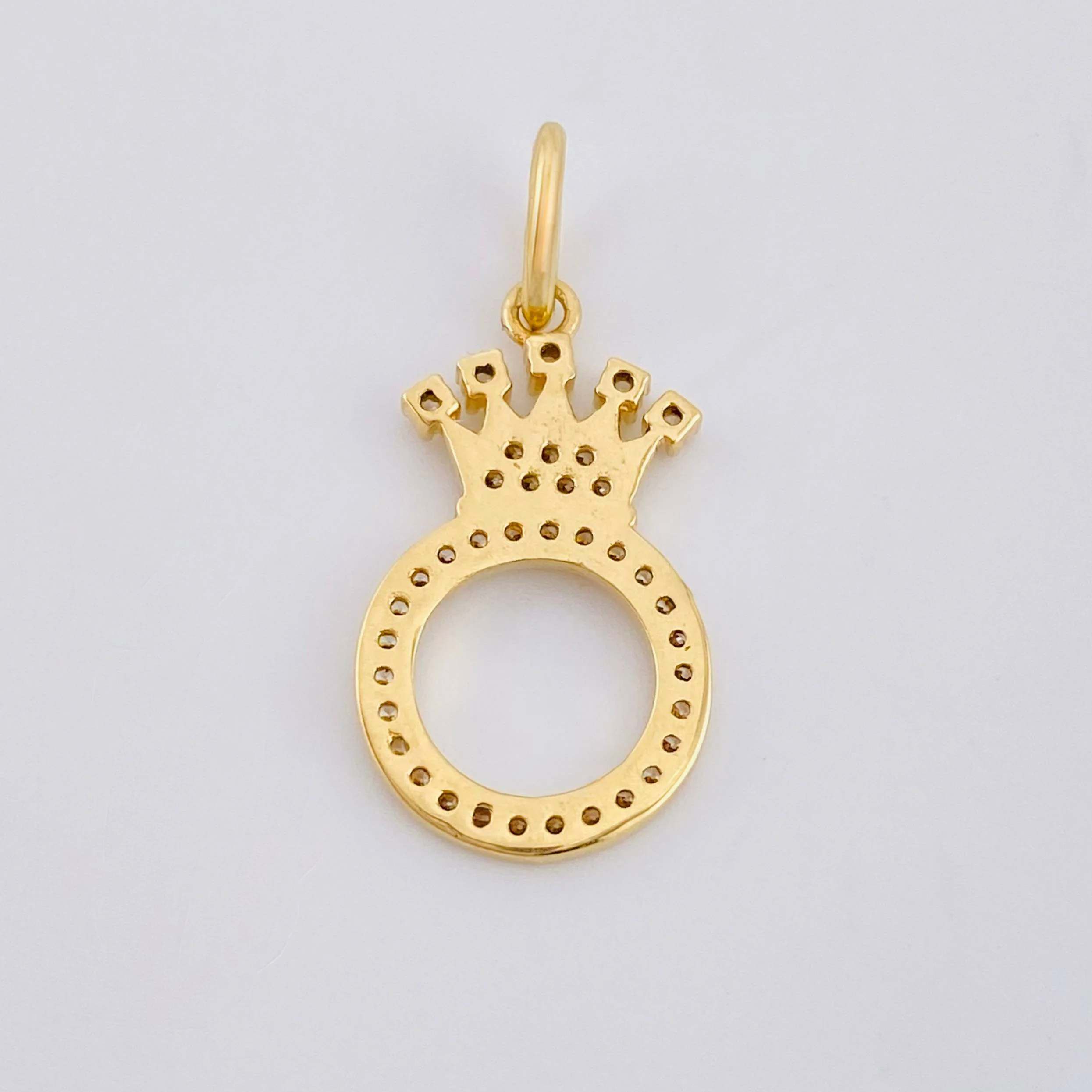 Dije Corona Letra O 1.8gr / 1 in / Oro Amarillo 18K © - Image 3