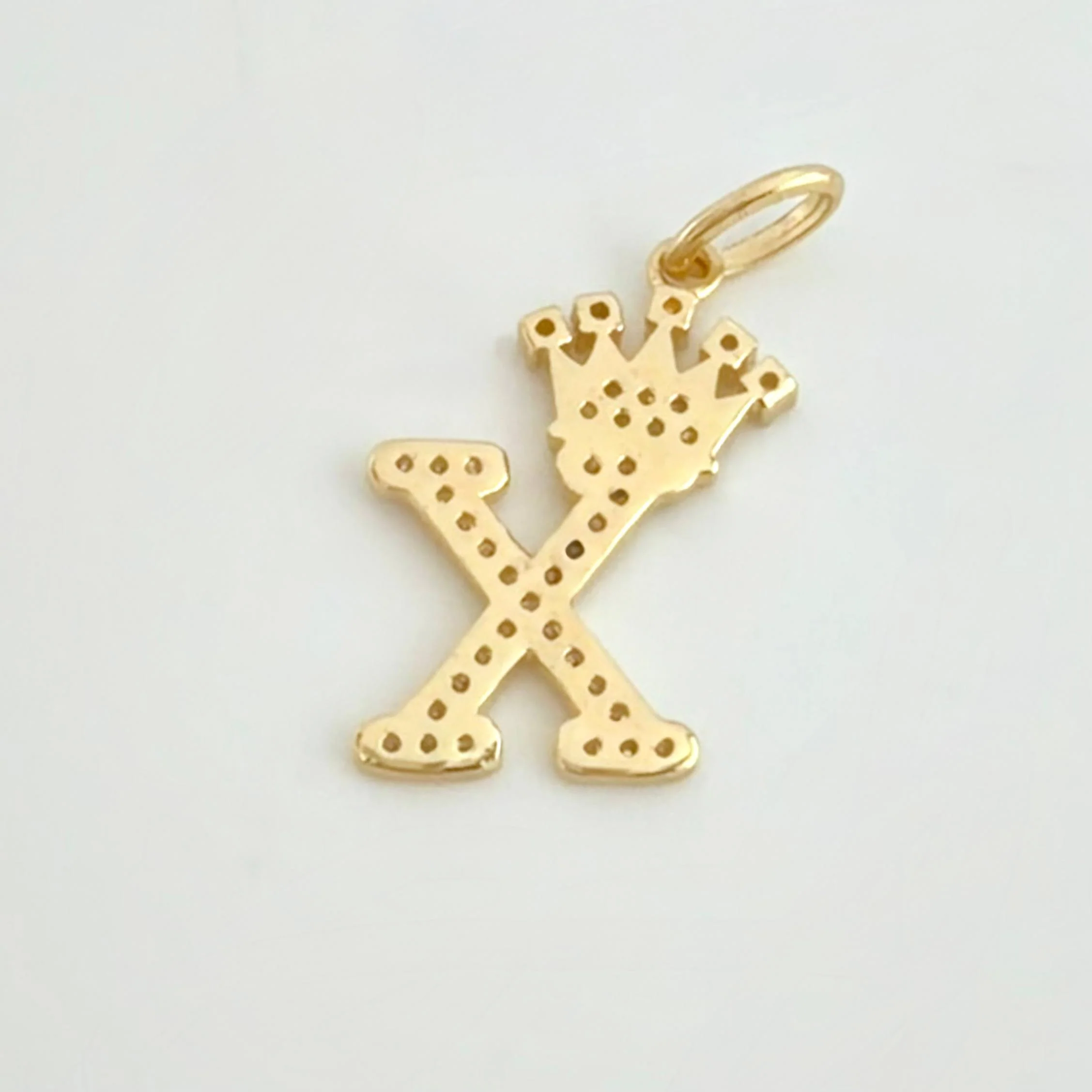 Dije Corona Letra X 1.9gr / 1 in / Oro Amarillo 18K - Image 4