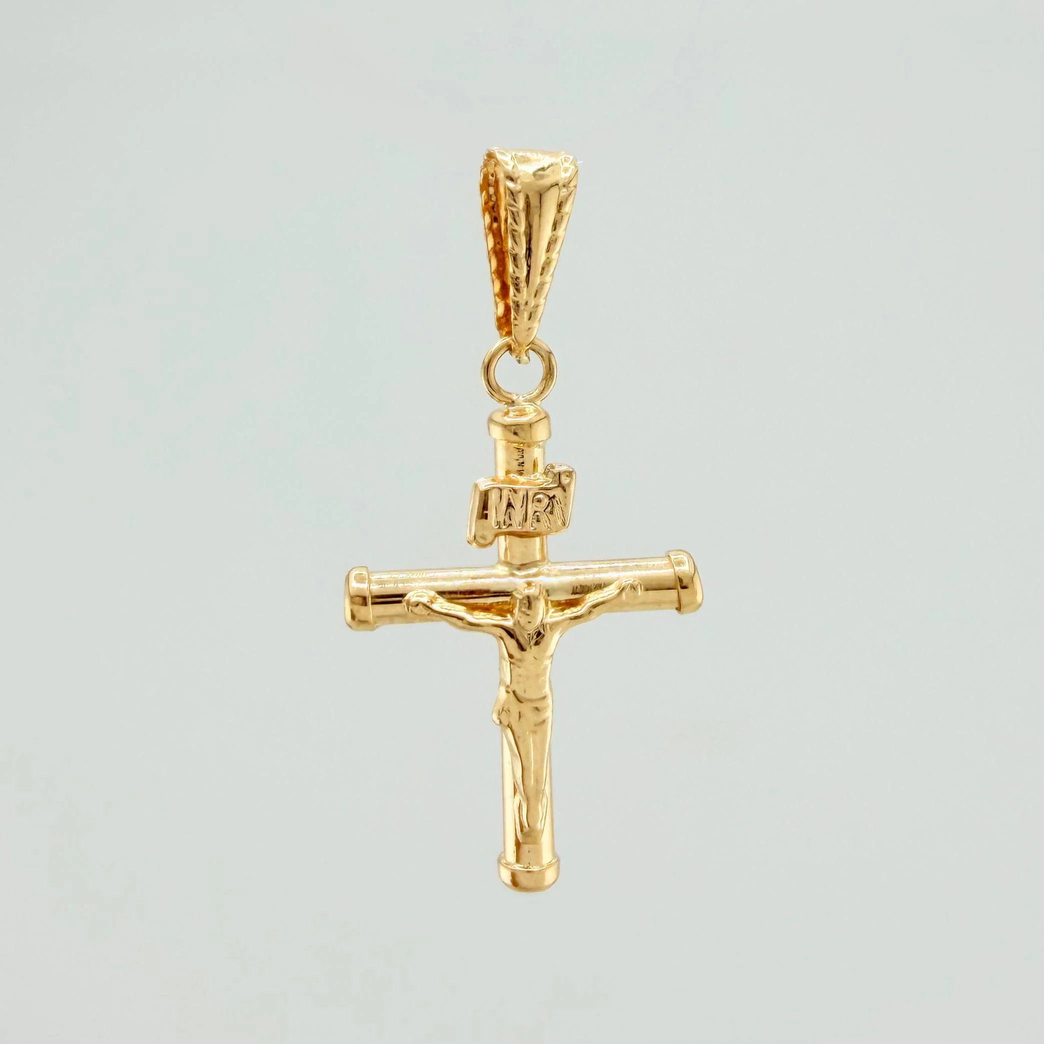 Dije Cruz Cristo 1.1 g / 1 1/4 in Oro Amarillo 18K