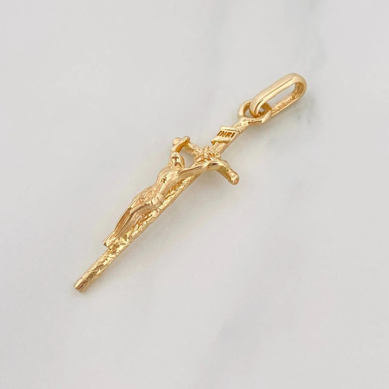 Dije Cruz Cristo 1.45g / 1 1/4 in Oro Amarillo 18K - Image 2