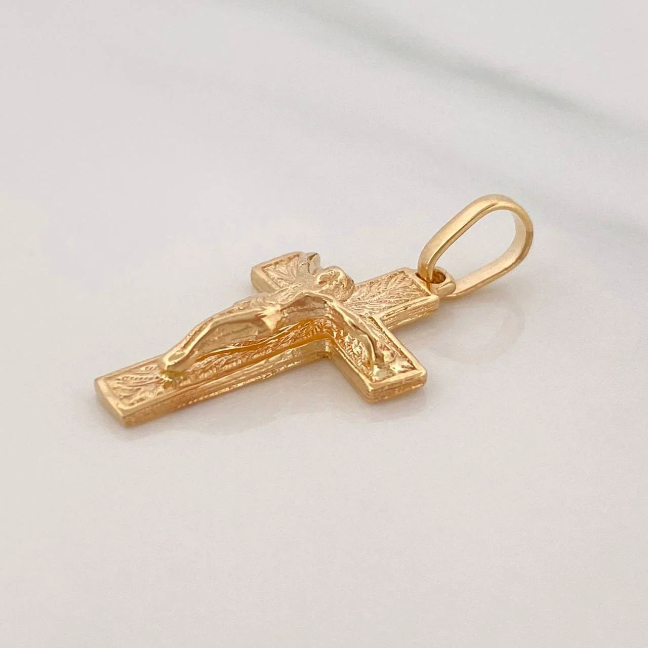Dije Cruz Cristo 1.8g / 1 in Oro Amarillo 18K - Image 2