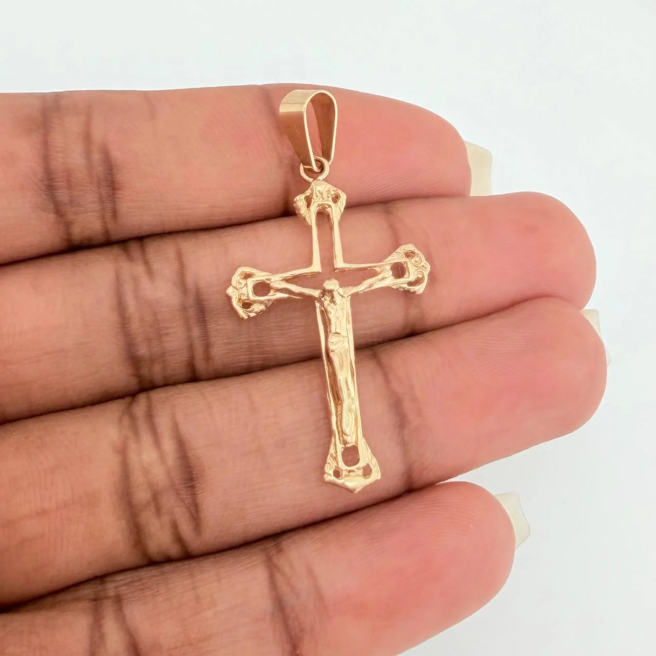 Dije Cruz Cristo 1.8gr / 1 1/2 in / Oro Amarillo 18K $ - Image 5