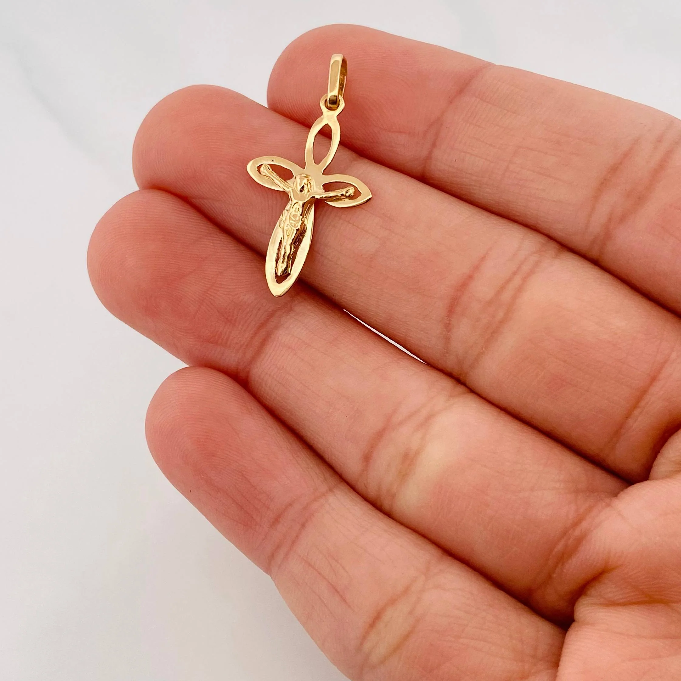 Dije Cruz Cristo 1 g / 1 in Oro Amarillo 18K - Image 4