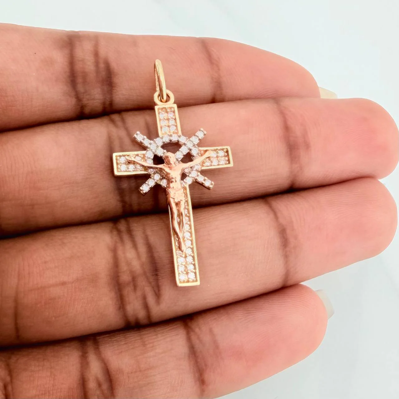 Dije Cruz Cristo 2.5gr / 1 1/2 in / Tres Oros 18K $ - Image 4