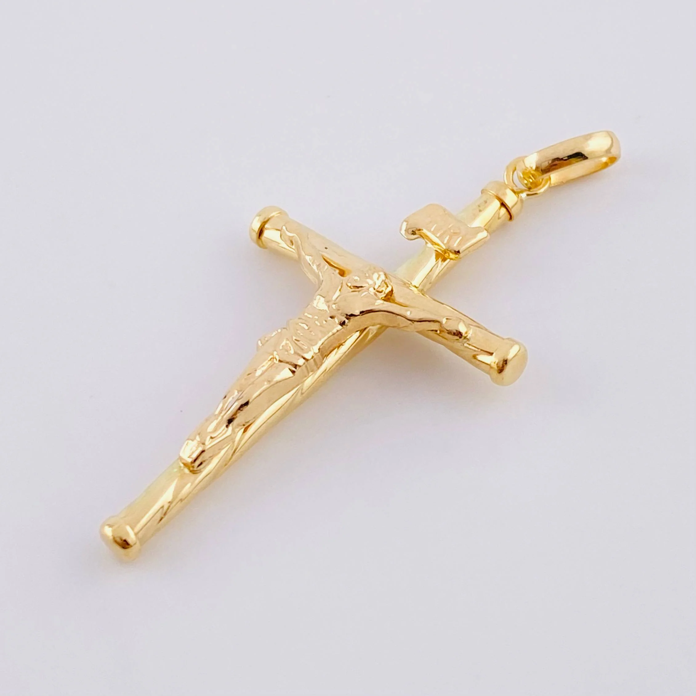 Dije Cruz Entorchada 0.8 g / 1 1/4 in Oro Amarillo 18K - Image 3