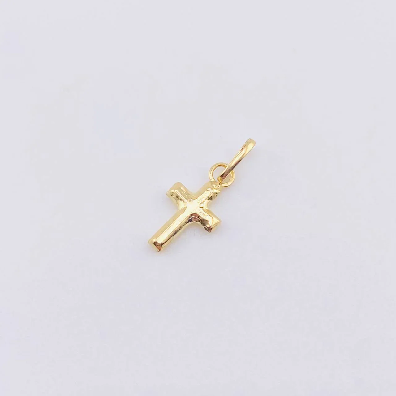 Dije Cruz Lisa 0.15 g / 1/2 in Oro Amarillo 18K - Image 6