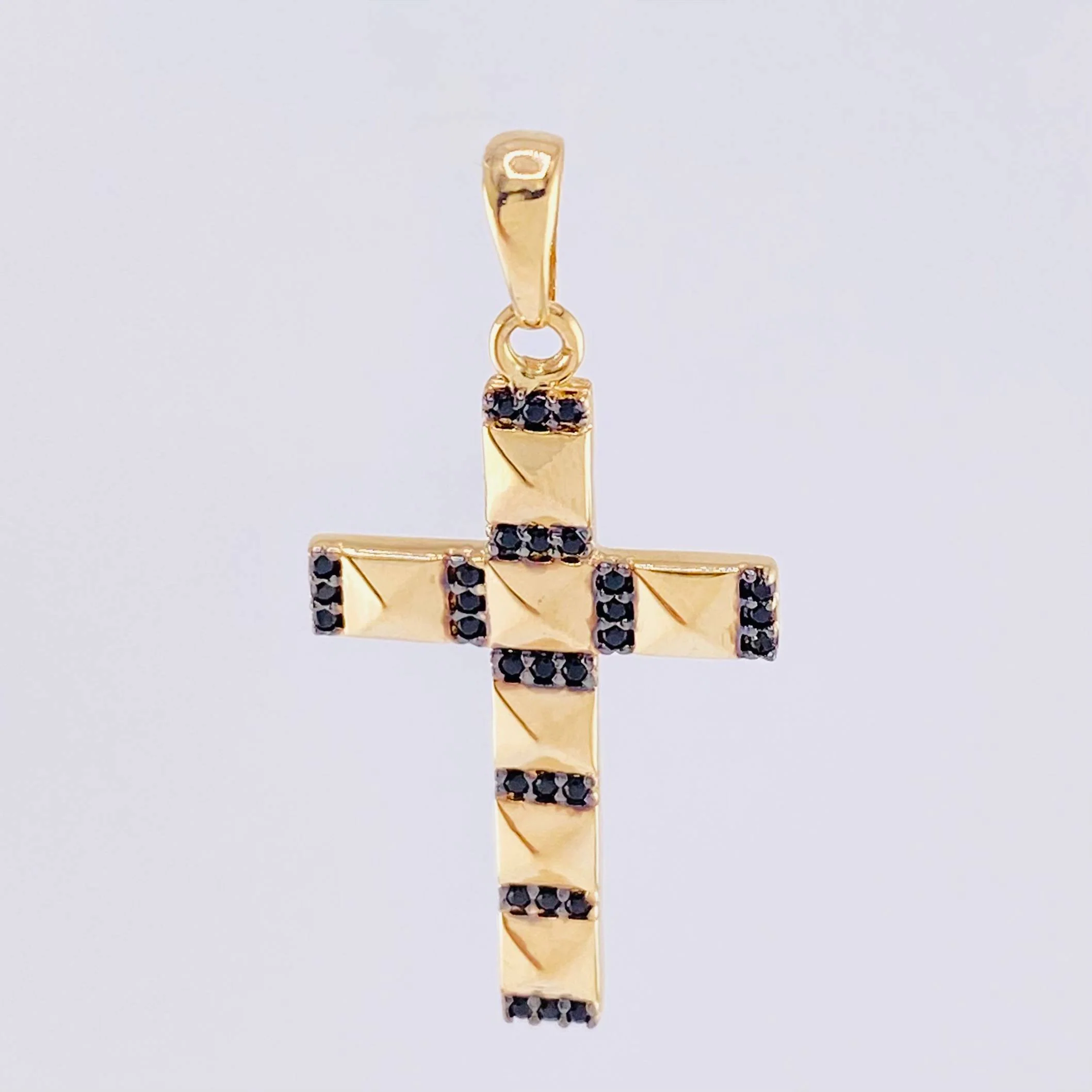 Dije Cruz Piramide 2.65g / 1 1/2 in Oro Amarillo 18K - Image 4