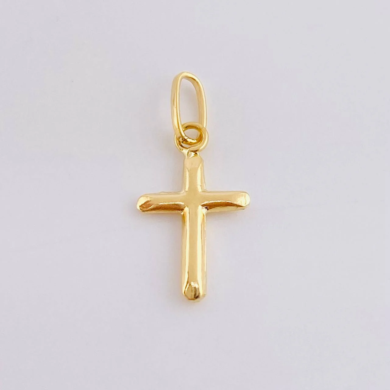 Dije Cruz Puntas Planas 0.2g / 1/2 in Oro Amarillo 18K