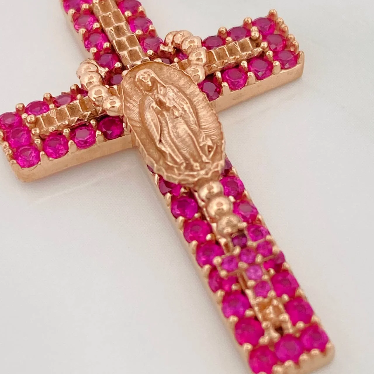 Dije Cruz Rosario Virgen Guadalupe 5.6gr / 1 3/4 in / Oro Rosa 18K $ - Image 4