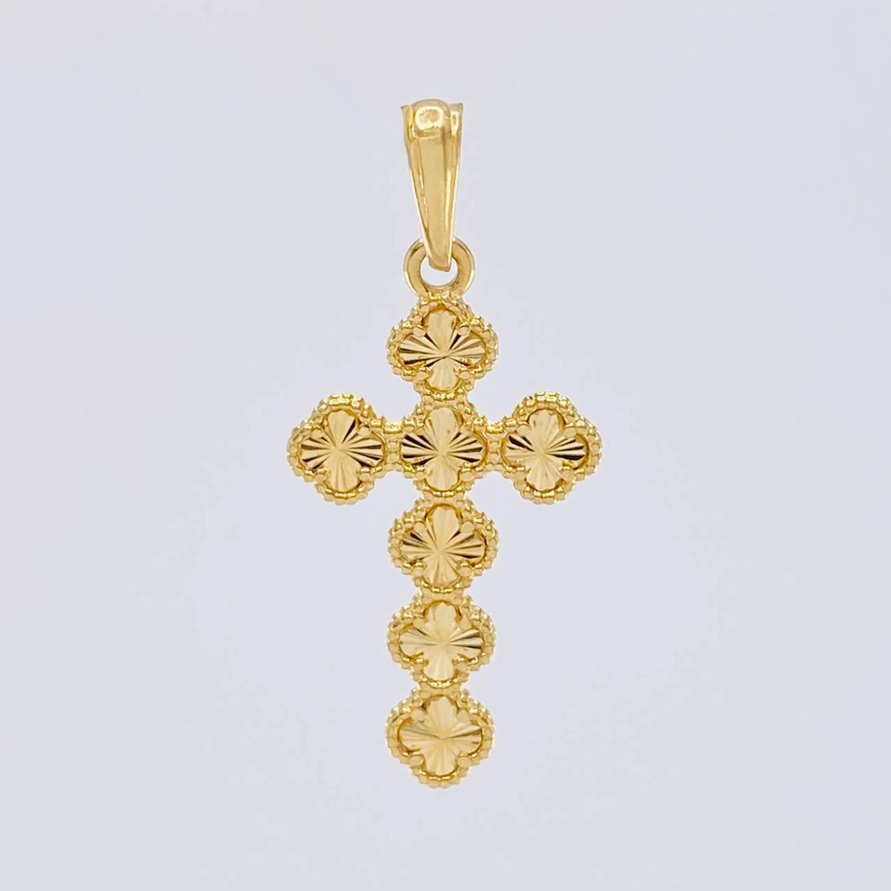 Dije Cruz Trebol 2.6 g / 1 1/2 in Oro Amarillo 18K - Image 2