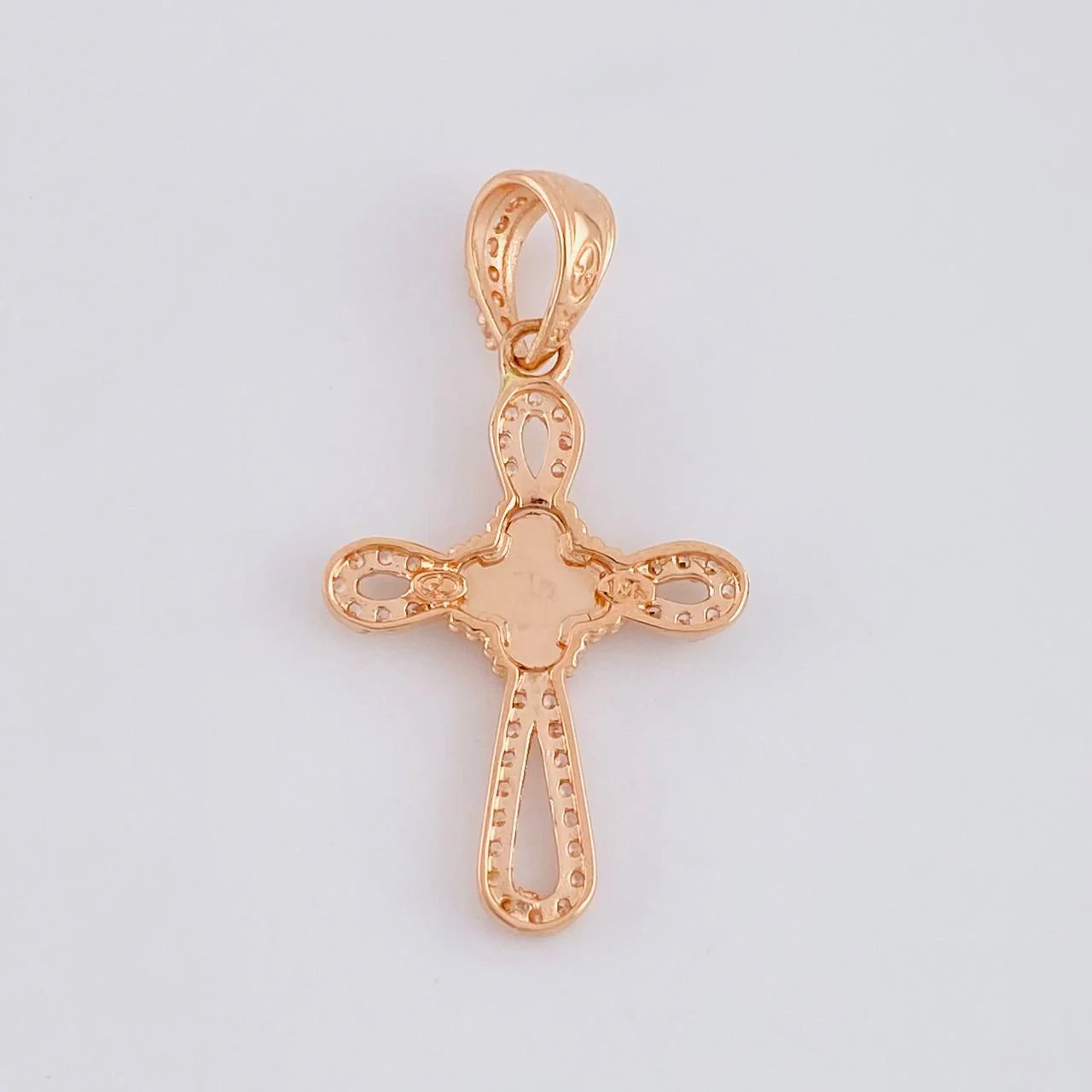 Dije Cruz Trebol Diamantado 1.8g / 1 1/4 in Oro Rosa 18K - Image 4