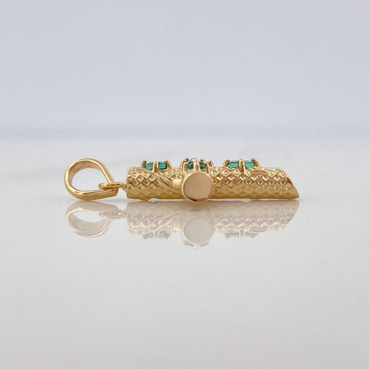 Dije Cruz Tronco Esmeraldas 26Pts 1.75 g / 1 in Oro Amarillo 18K - Image 3