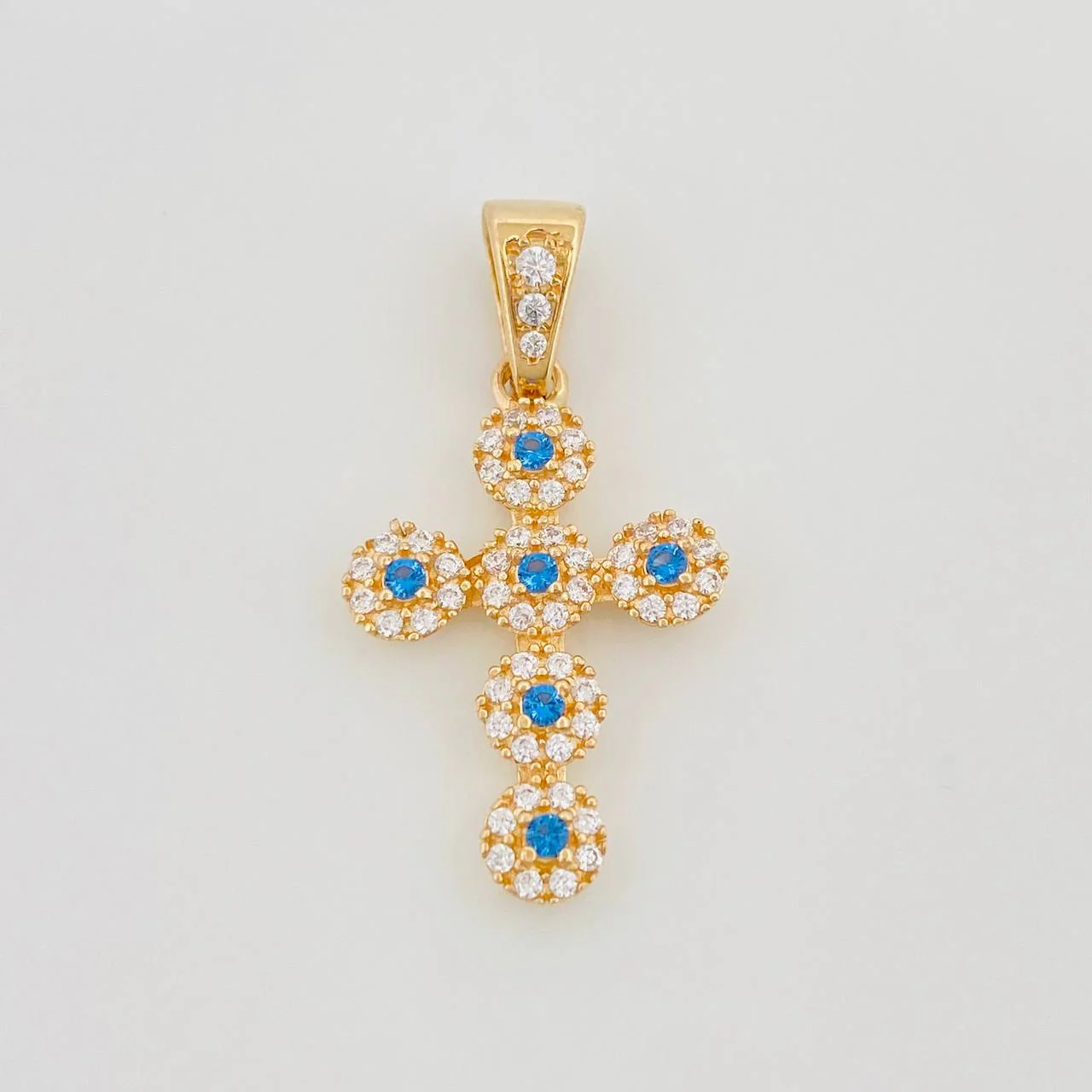 Dije Cruz Tupida 2.85 g / 1 1/4 in Oro Amarillo 18K