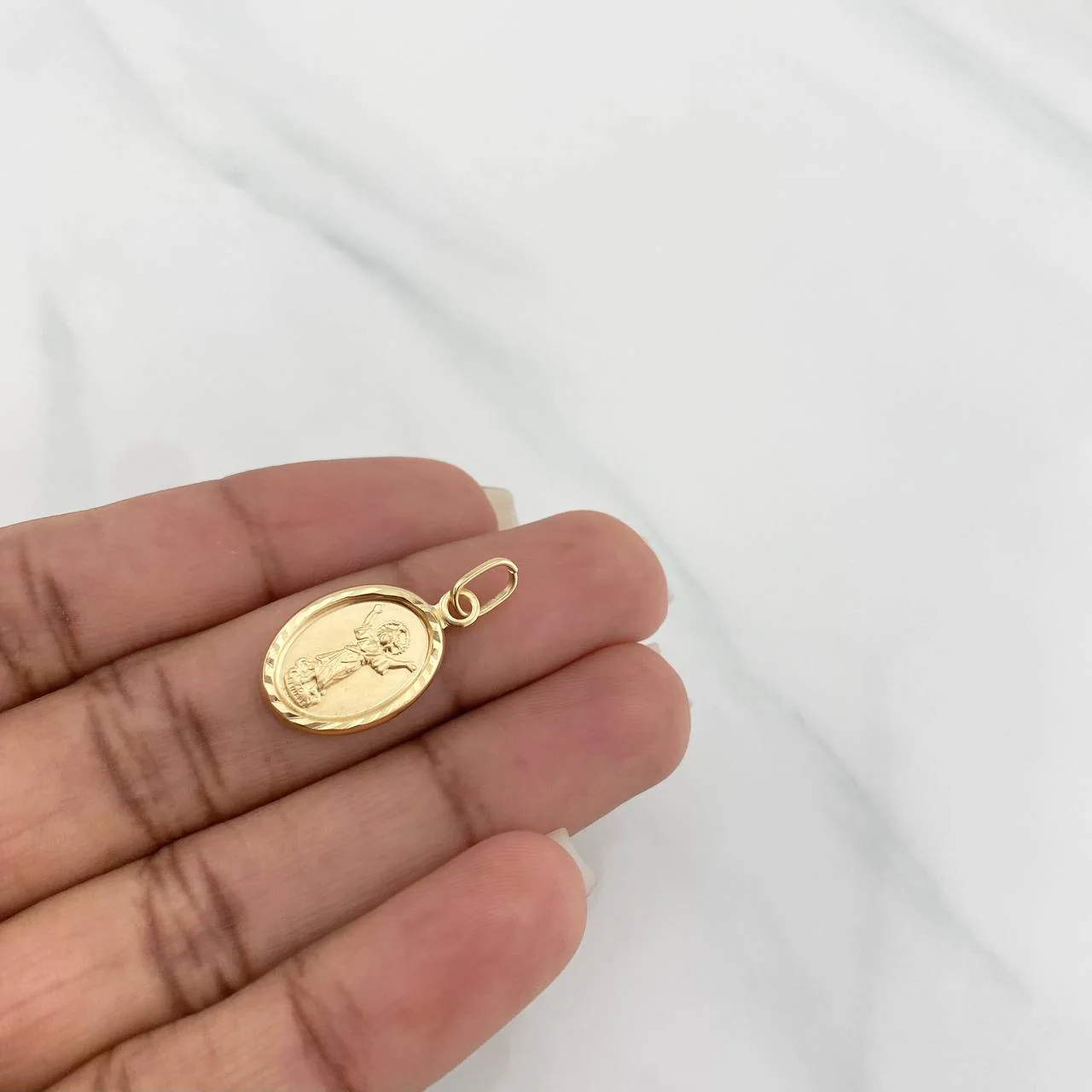 Dije Divino Niño 0.9g / 1 in Oro Amarillo 18K - Image 4