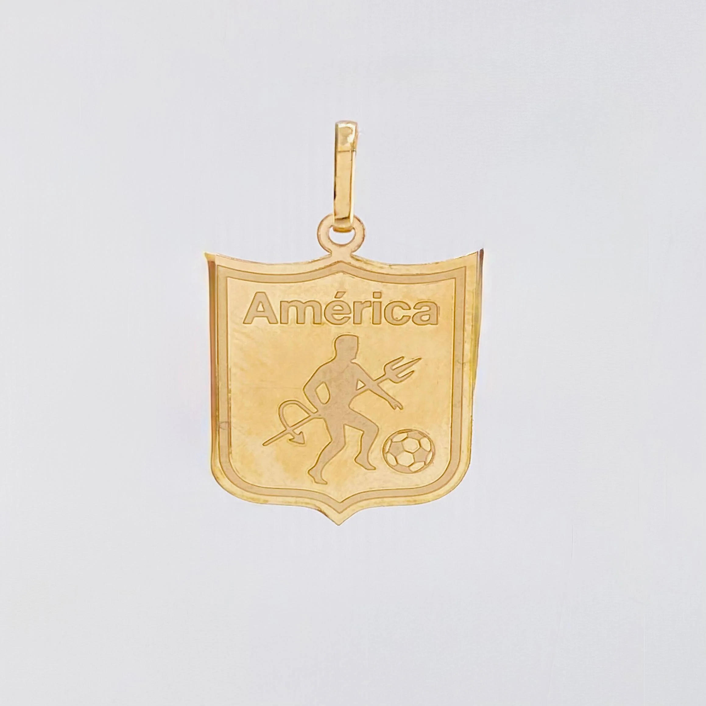 Dije Escudo America De Cali 1.4gr / 1 in / Oro Amarillo 18K © - Image 2