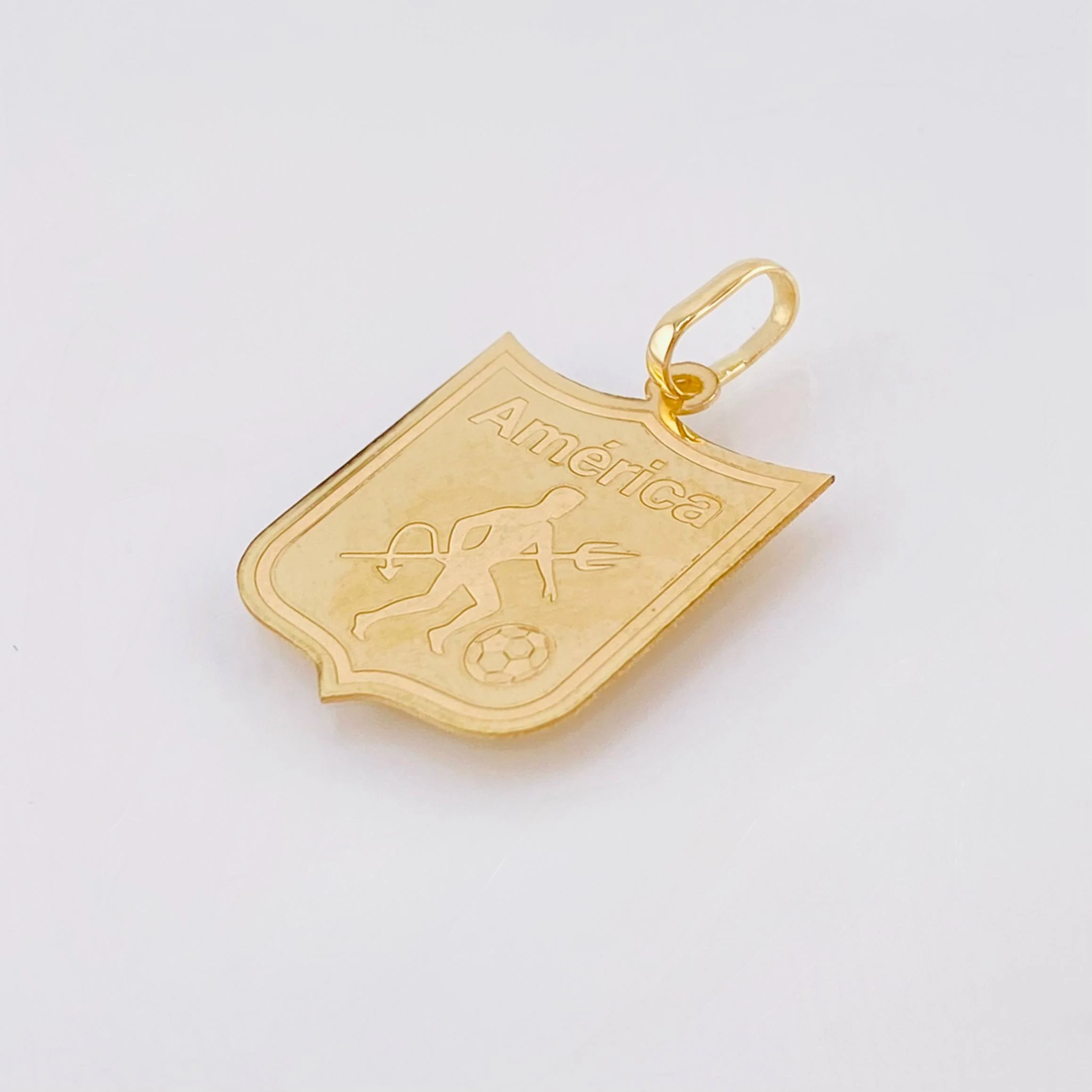 Dije Escudo America De Cali 1.4gr / 1 in / Oro Amarillo 18K © - Image 3