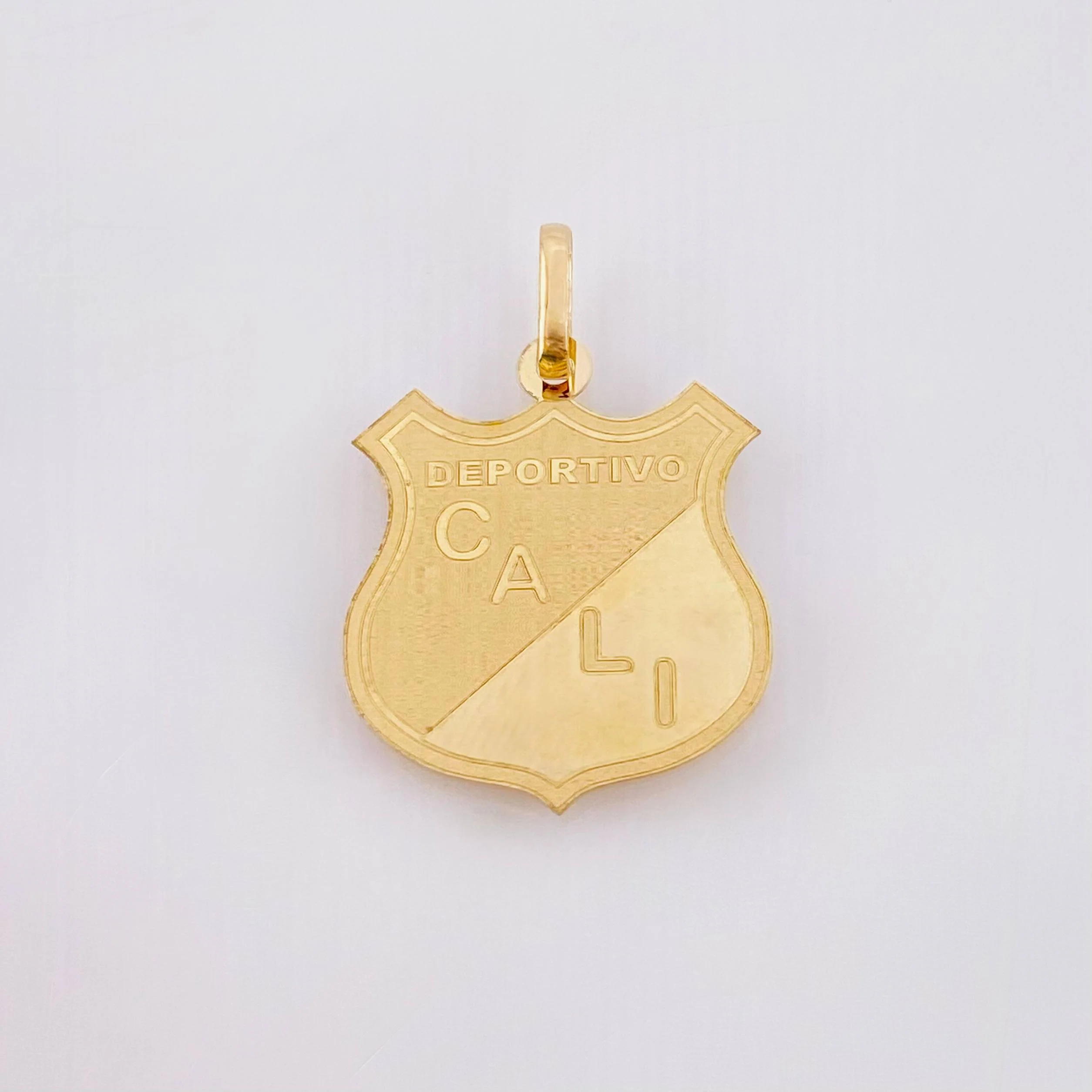 Dije Escudo Deportivo Cali 1.25gr / 1 in / Oro Amarillo 18K