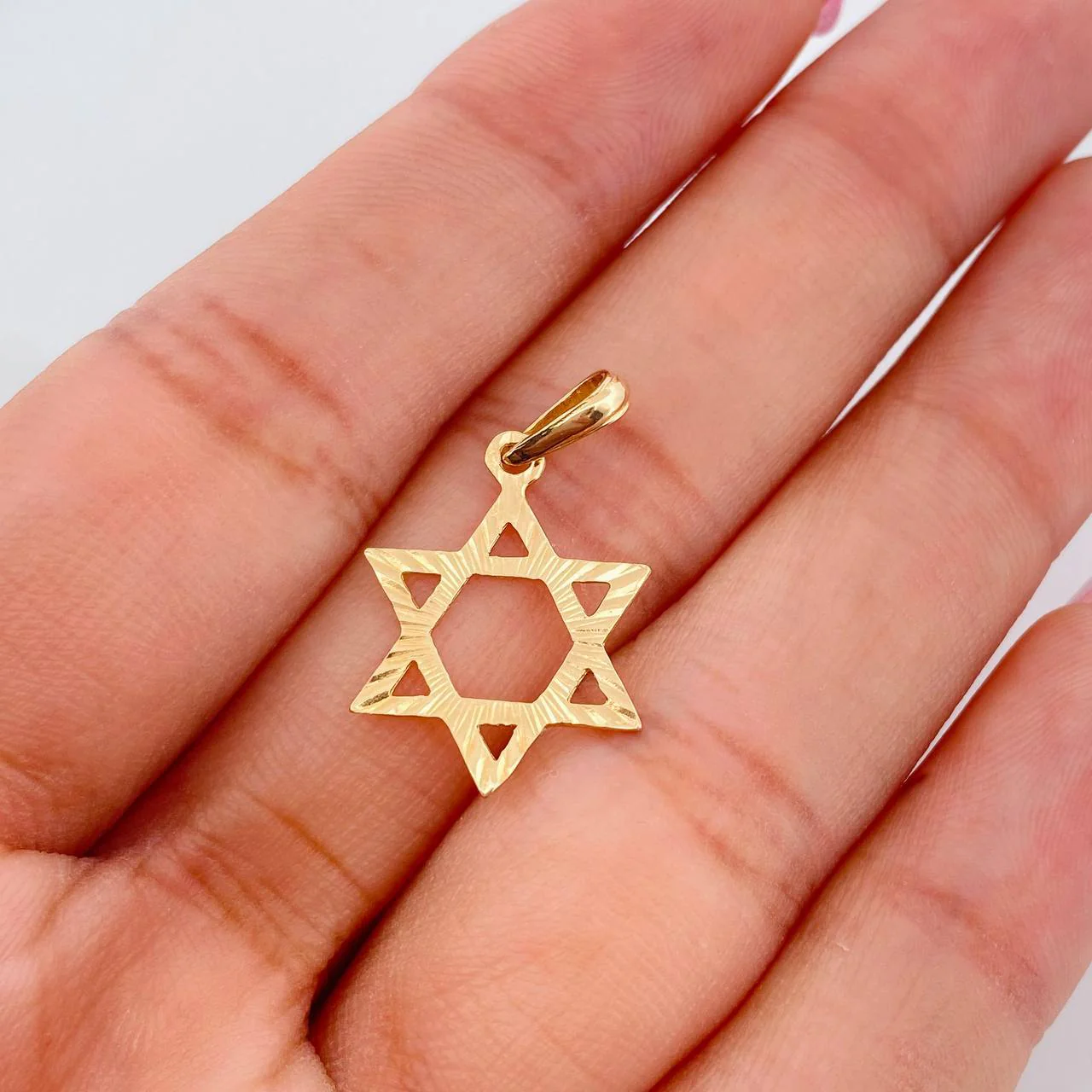 Dije Estrella David 0.8g / 3/4 in Oro Amarillo 18K - Image 4