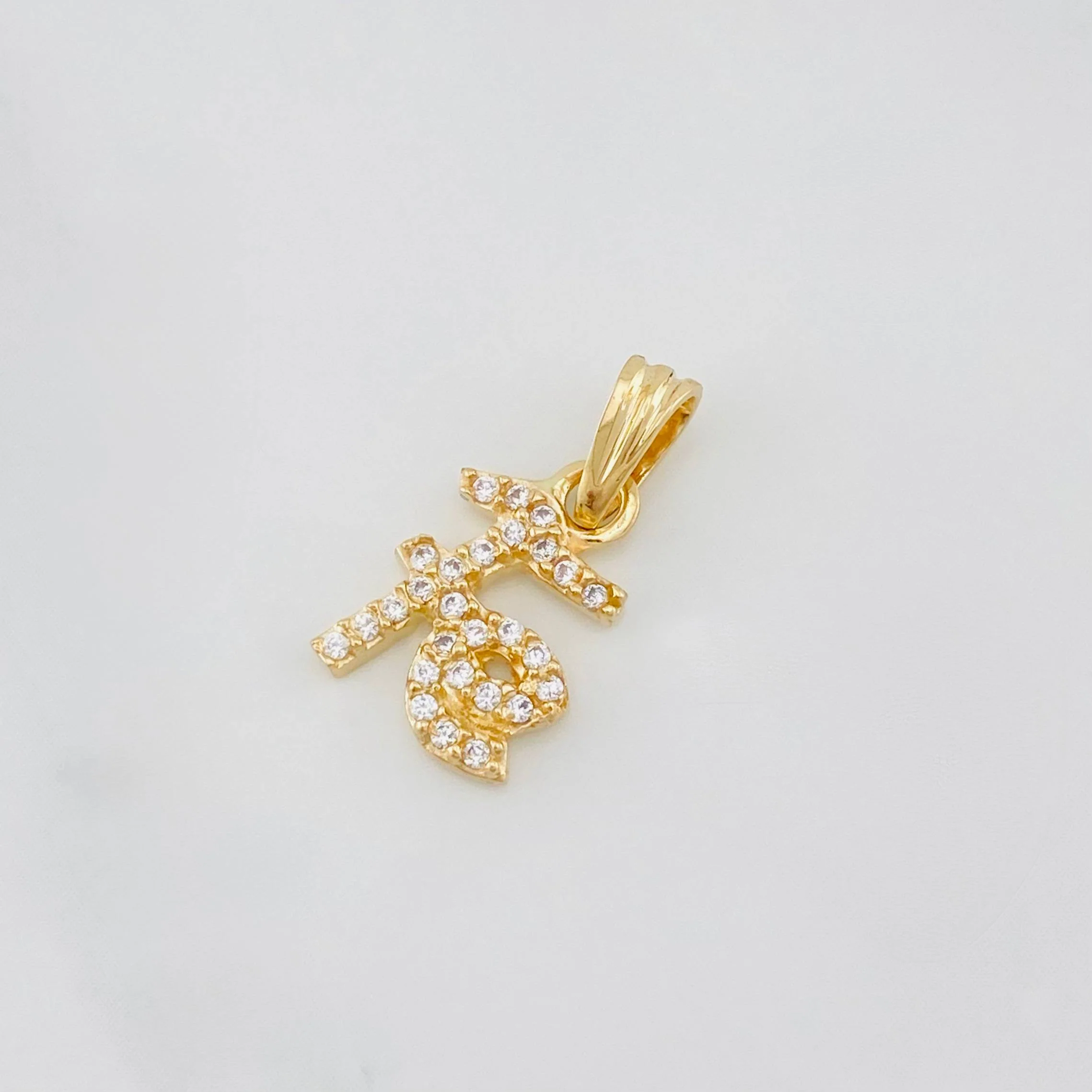 Dije Fe 1.1g / 1/2 in Oro Amarillo 18K - Image 3