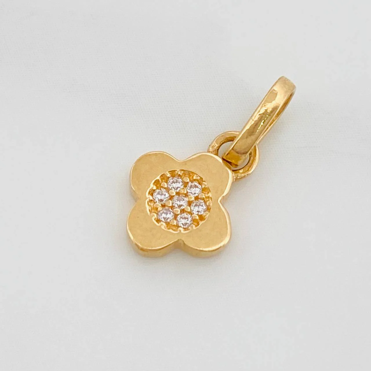 Dije Flor 0.7 g / 1/2 in Oro Amarillo 18K - Image 3