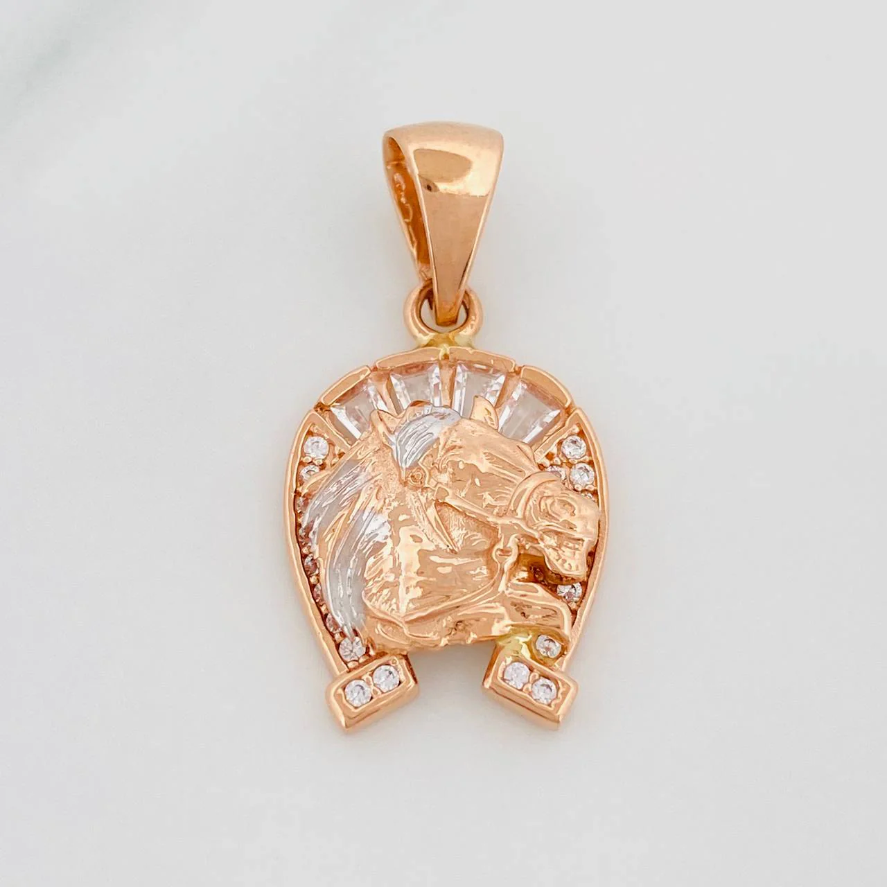 Dije Herradura Caballo 2.35 g / 1 in Dos Oros Blanco Rosa 18K