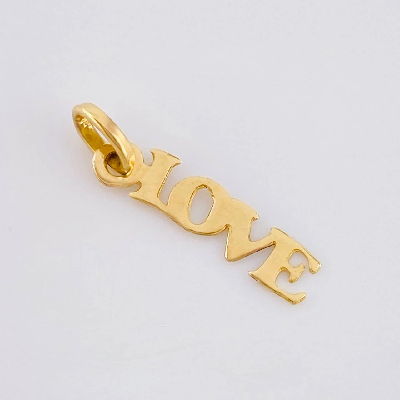 Dije Love 0.25 g / 3/4 in Oro Amarillo 18K - Image 2