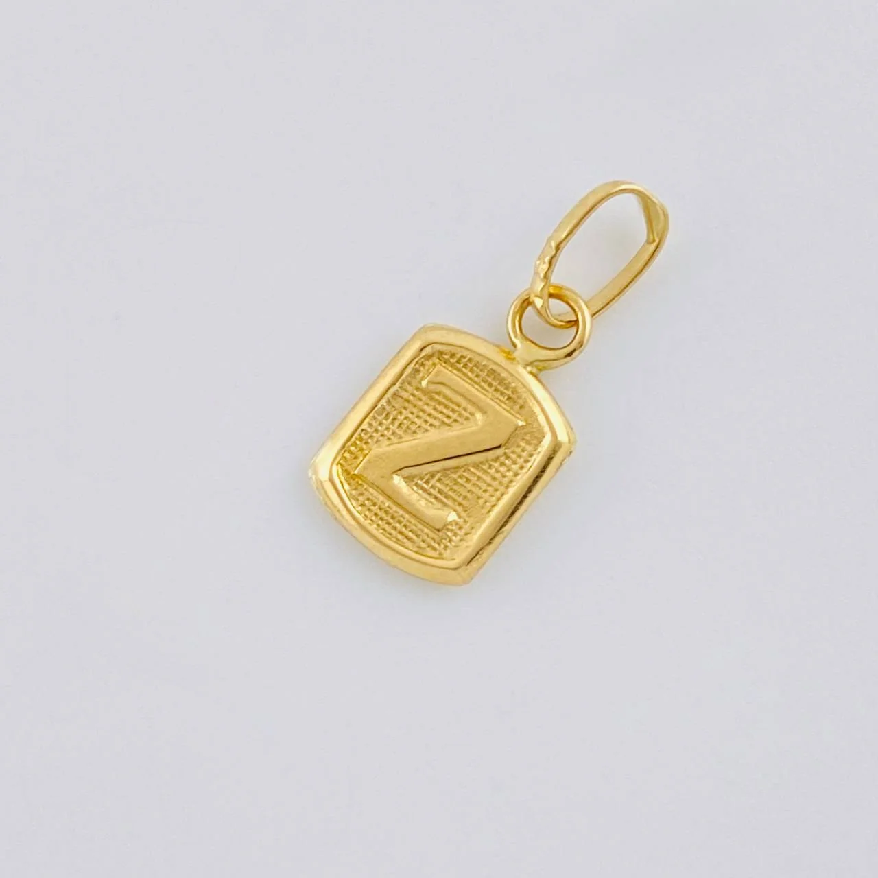 Dije Marco Letra Z 0.35 g / 1/2 in Oro Amarillo 18K - Image 3