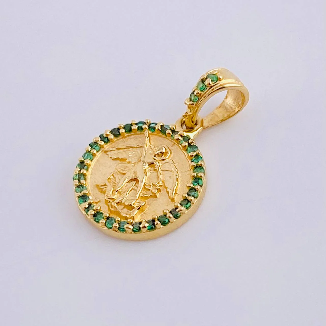 Dije Medalla San Miguel 1.6 g / 3/4 in Oro Amarillo 18K - Image 3