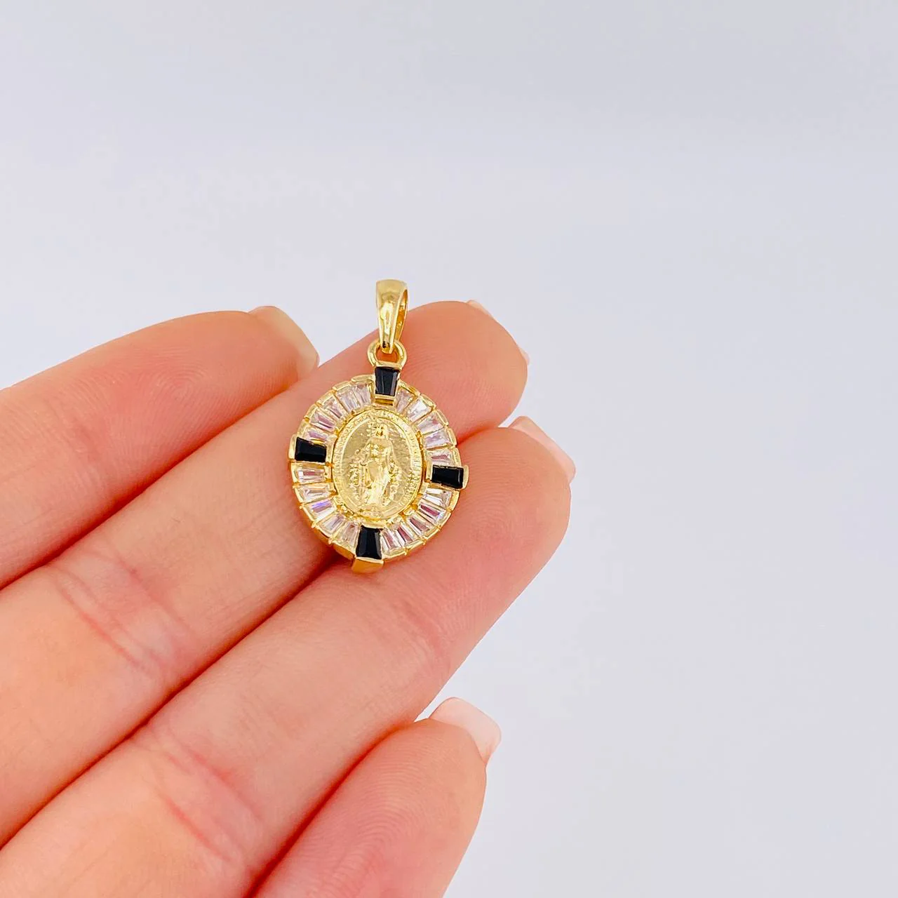 Dije Medalla Virgen Milagrosa 2.55 g / 1 in Oro Amarillo 18K - Image 5
