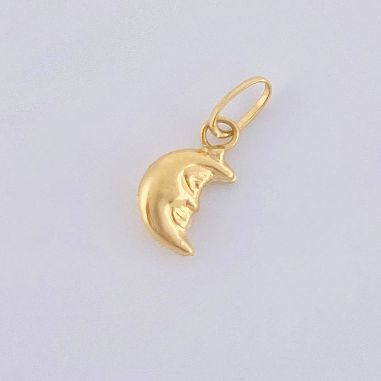 Dije Media Luna 0.2 g / 1/2 in Oro Amarillo 18K - Image 3