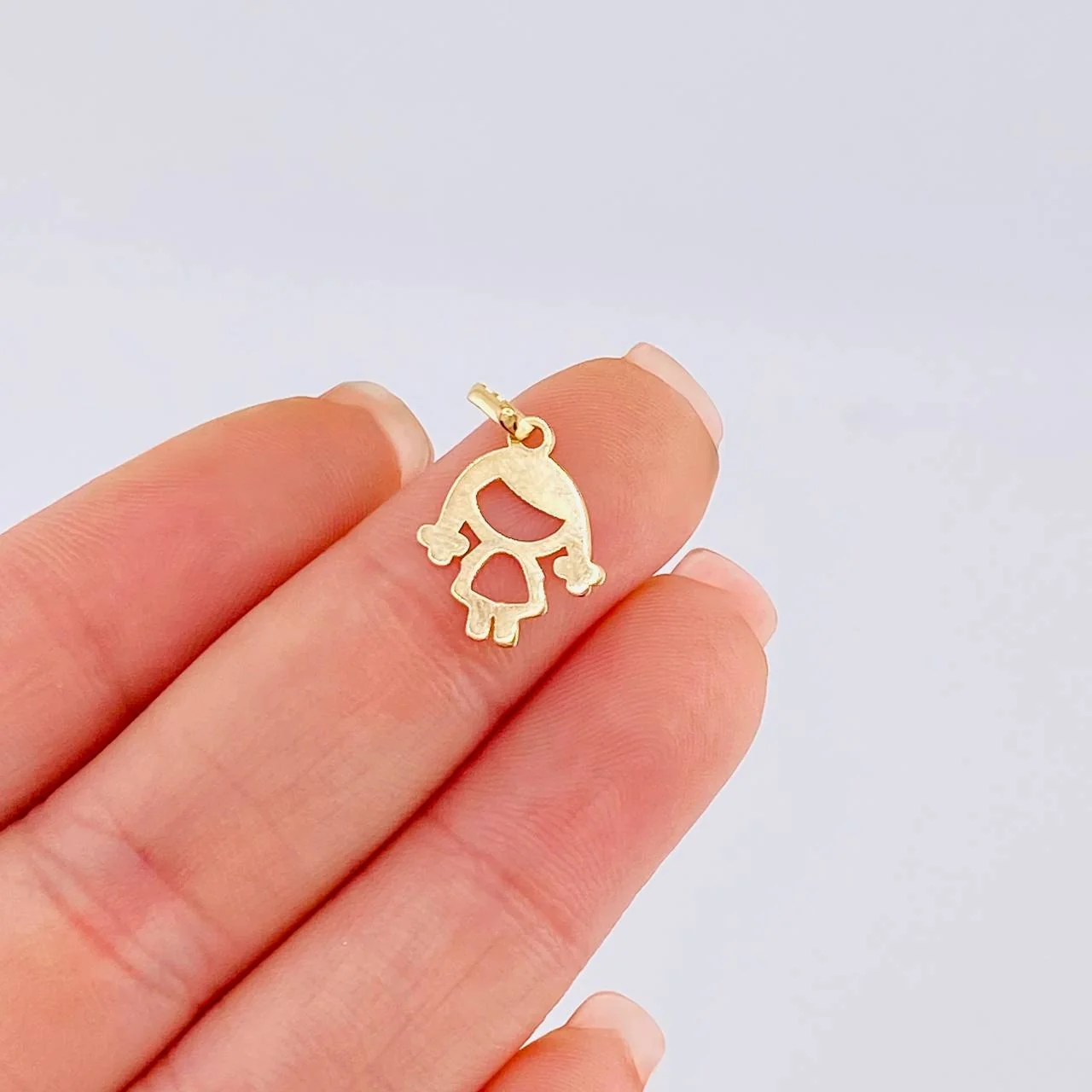 Dije Niña Silueta 0.45 g / 3/4 in Oro Amarillo 18K - Image 5