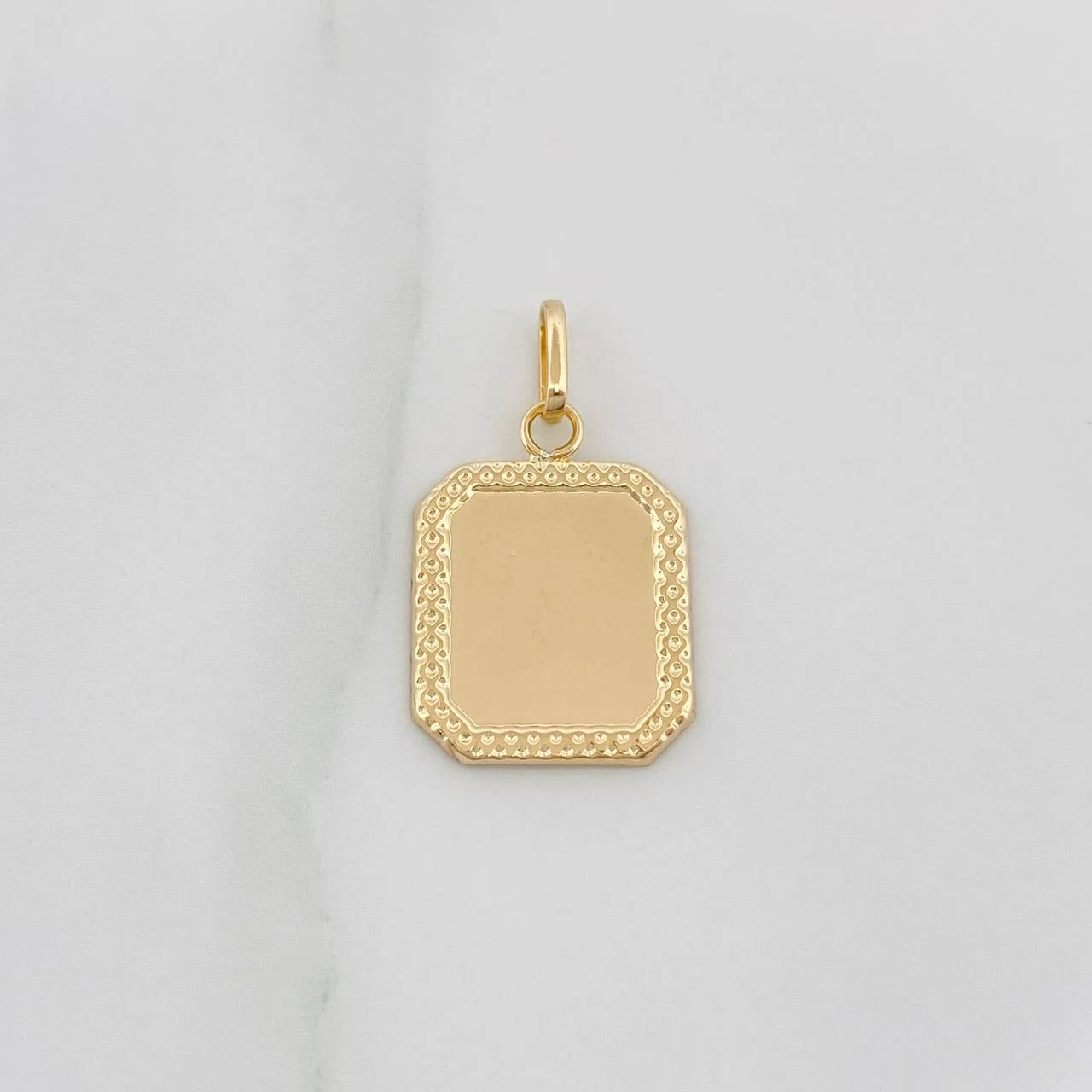 Dije Placa Bordeada 0.75 g / 1 in Oro Amarillo 18K