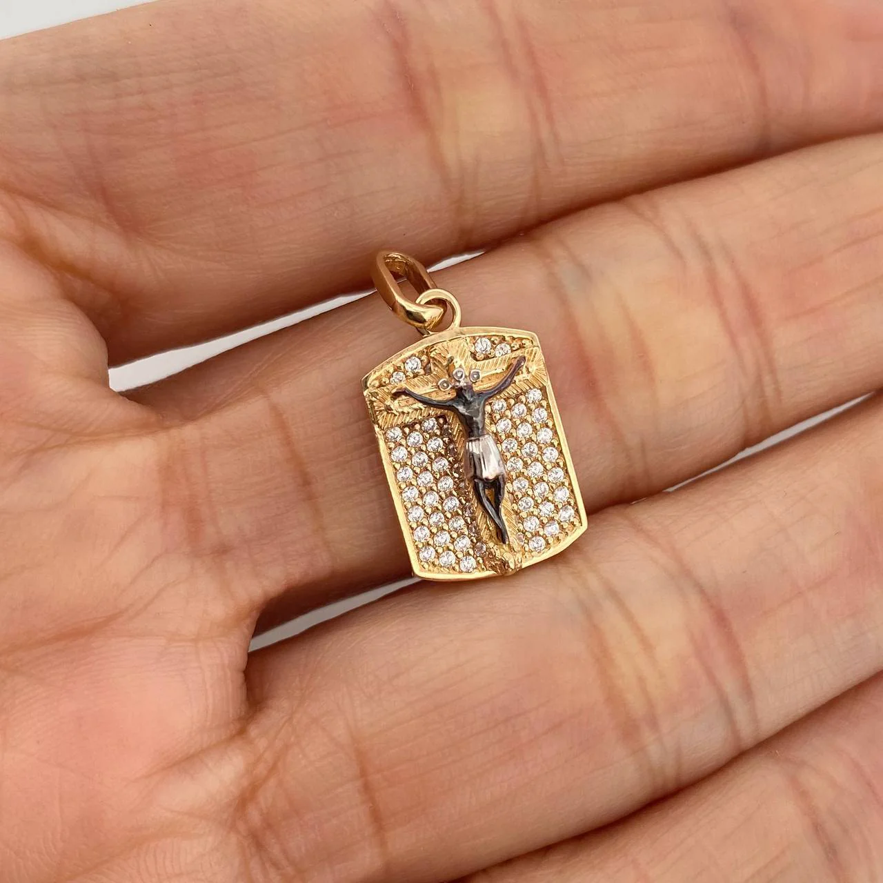 Dije Placa Cristo 2.35 g / 1 in Tres Oros 18K - Image 4