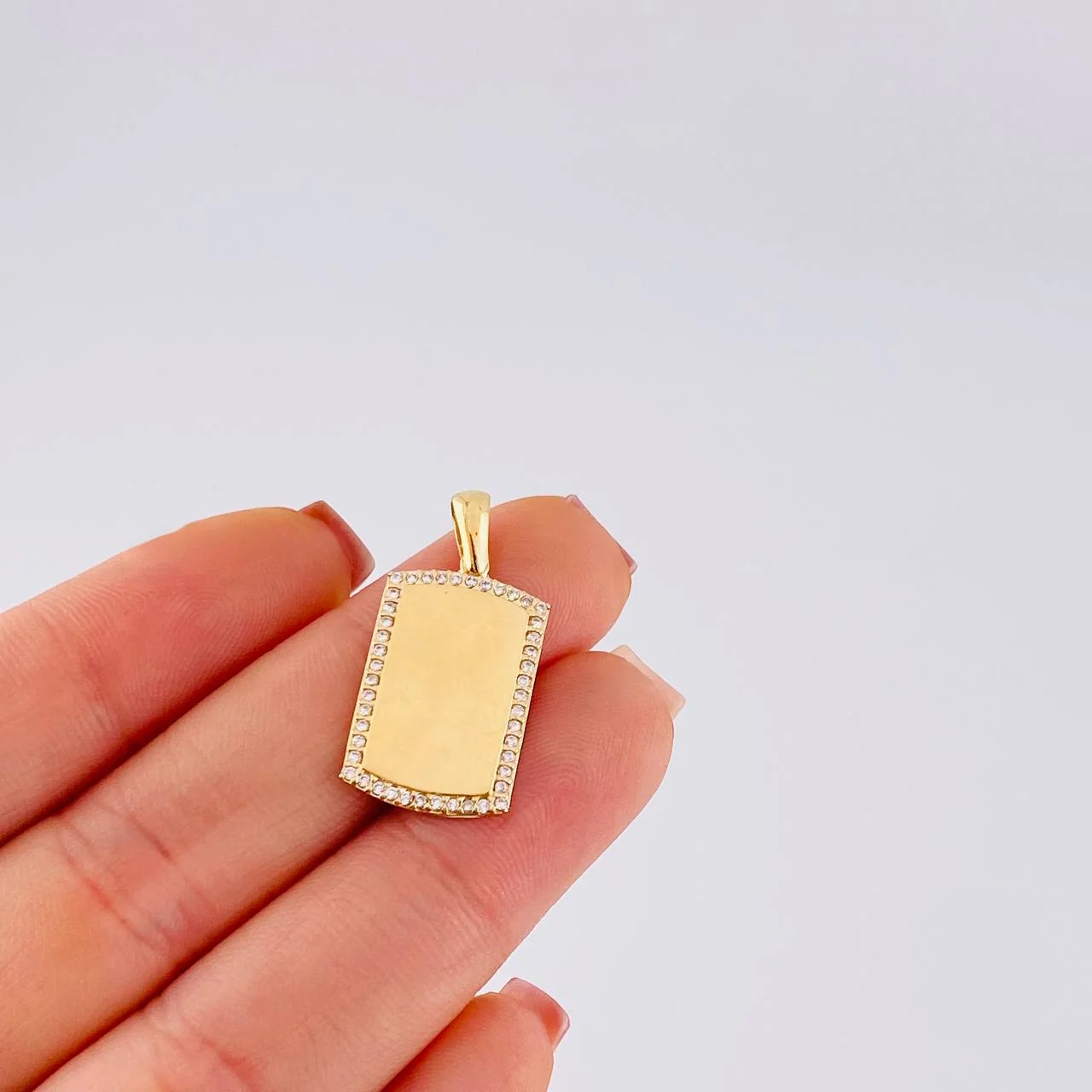 Dije Placa Rectangular Ovalada 2.65 g / 1 in Oro Amarillo 18K - Image 4