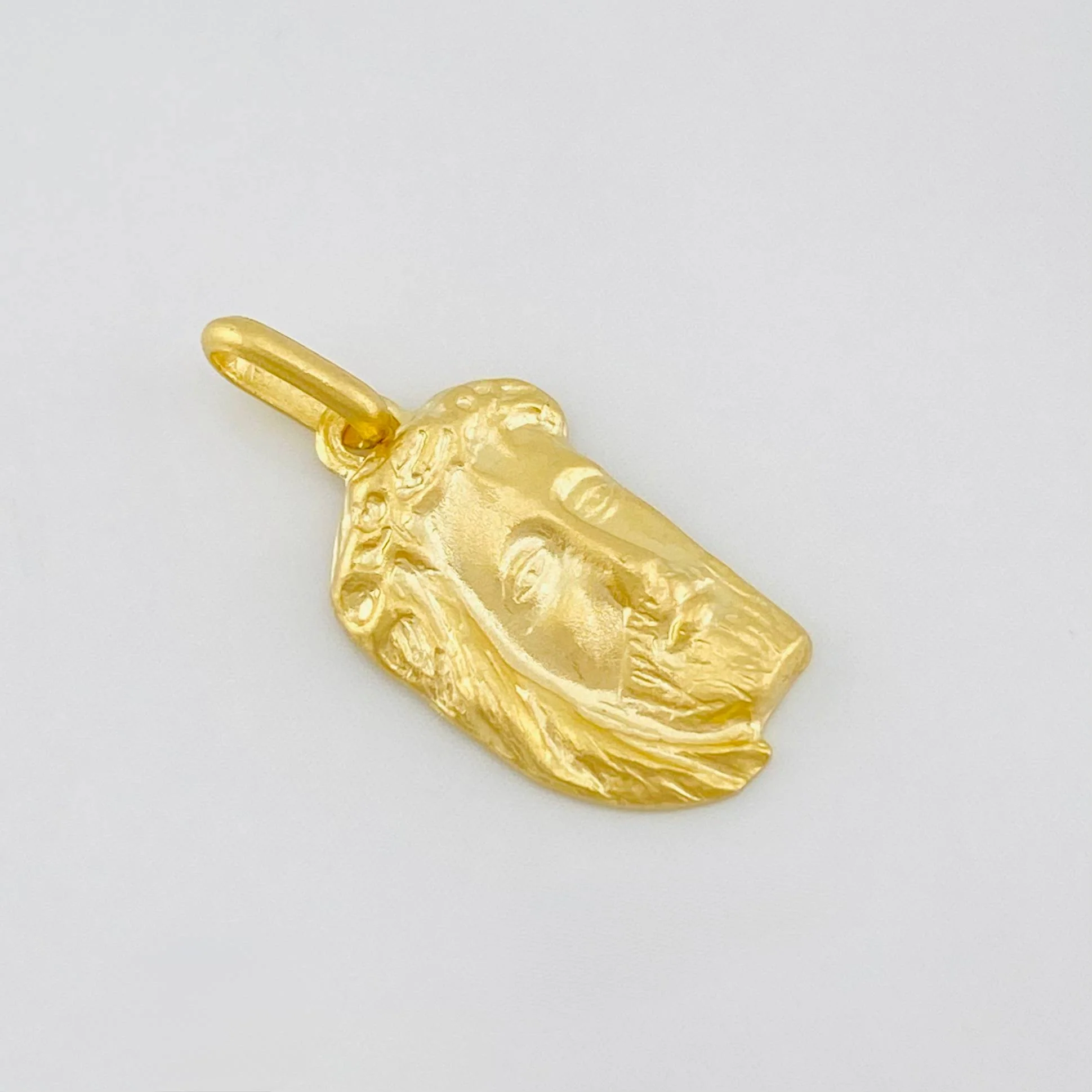 Dije Rostro cristo 0.7g / 3/4 in Oro Amarillo 18K - Image 3