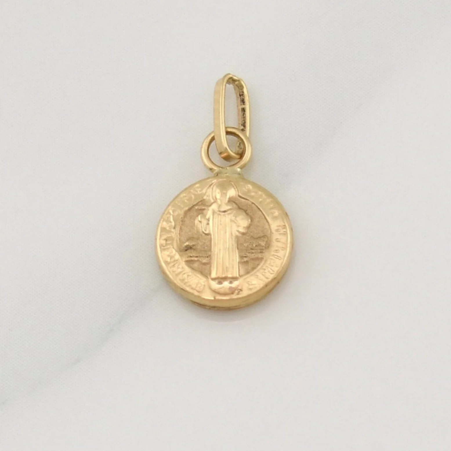 Dije San Benito 0.35 g / 1/2 in Oro Amarillo 18K - Image 3