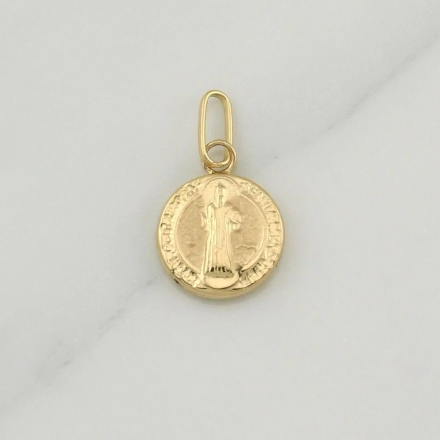 Dije San Benito 0.6 g / 3/4 in Oro Amarillo 18K - Image 3