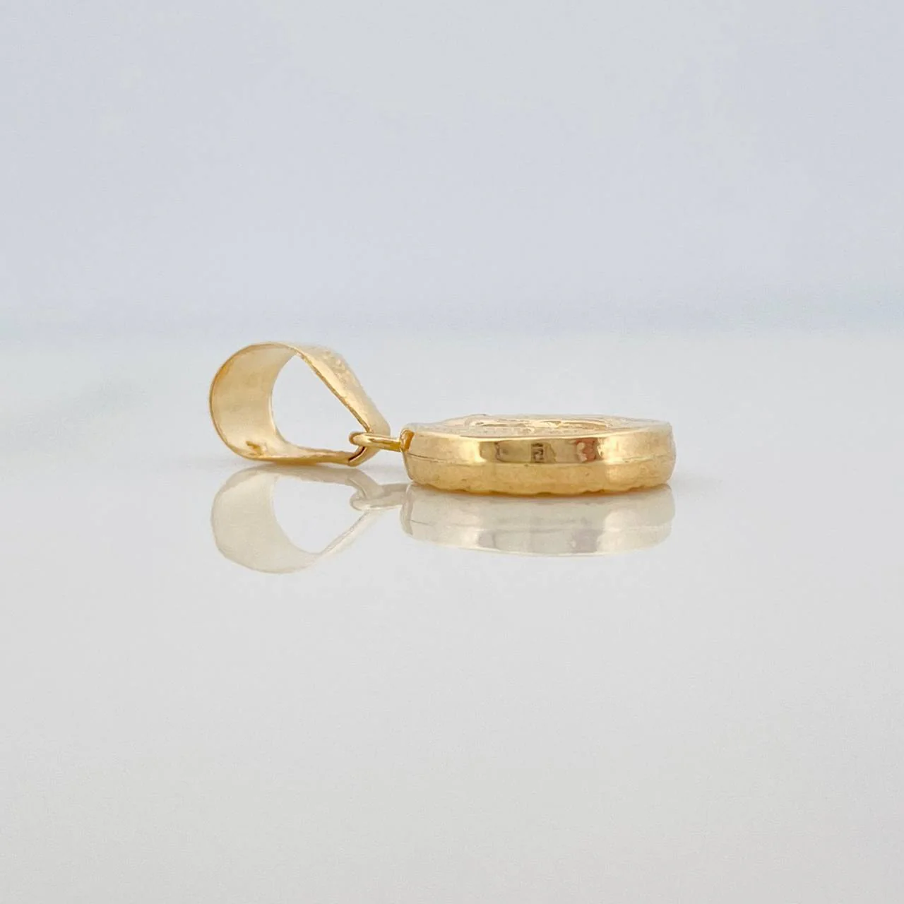 Dije San Benito 0.6gr / 3/4 in / Oro Amarillo 18K % - Image 2