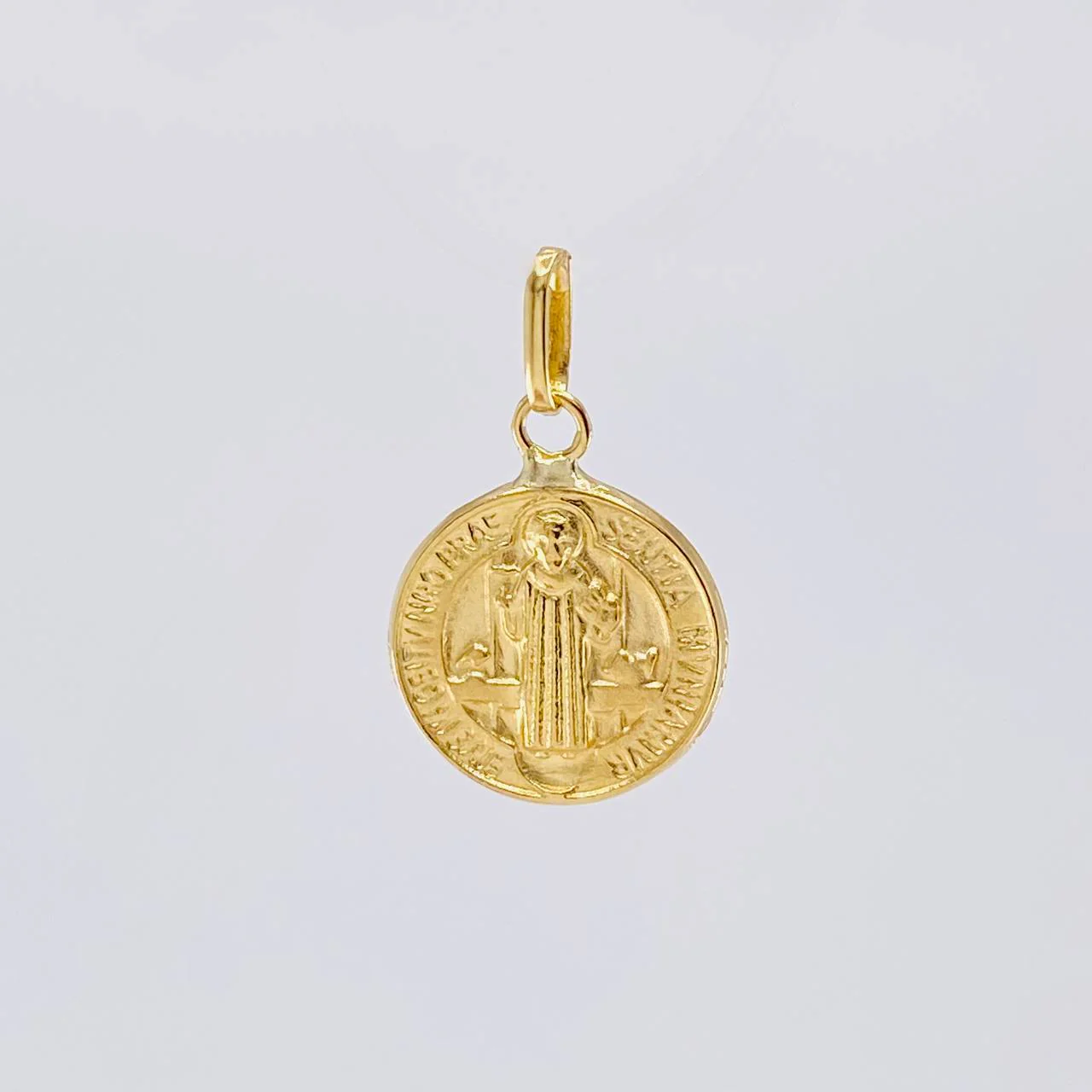 Dije San Benito 0.7 g / 3/4 in Oro Amarillo 18K - Image 2