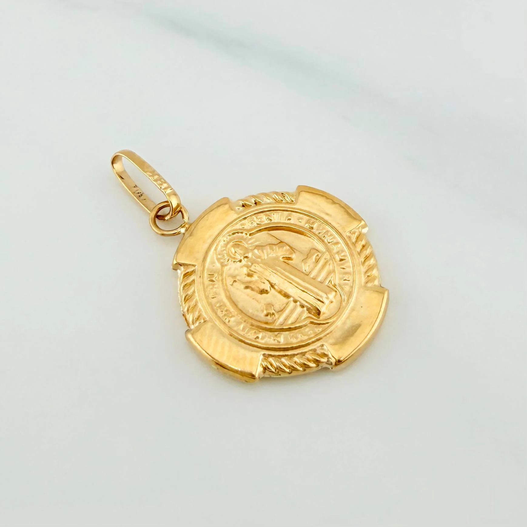 Dije San Benito 1.35 g / 1 in Oro Amarillo 18K - Image 2