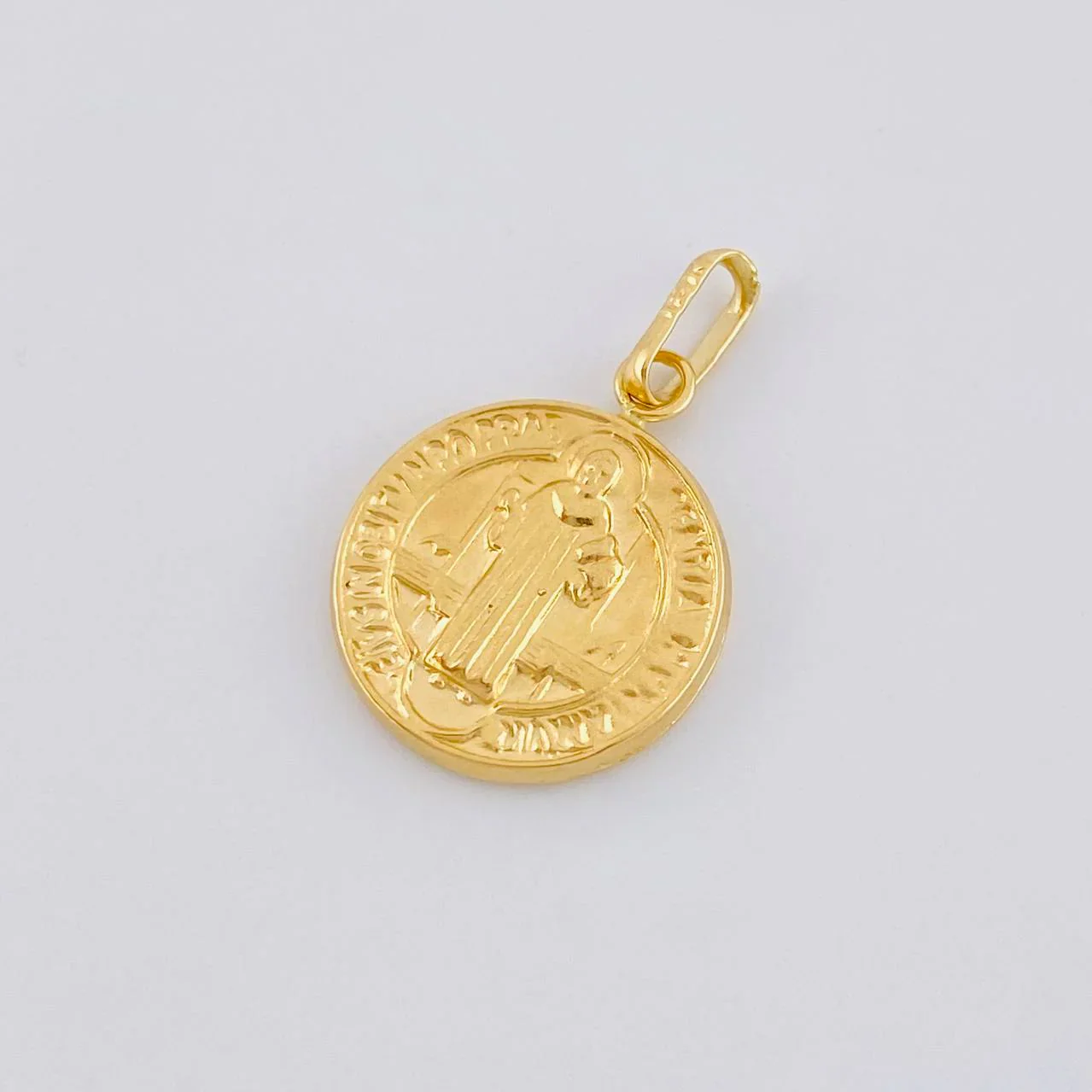Dije San Benito 1.35 g / 1 in Oro Amarillo 18K - Image 3