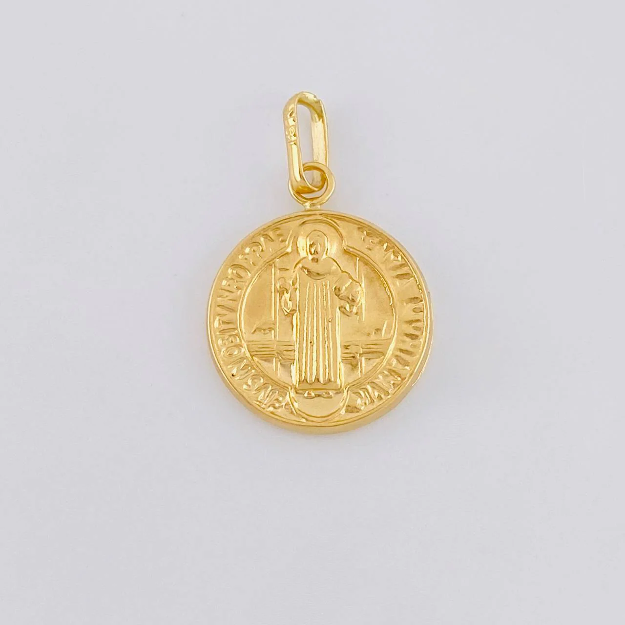 Dije San Benito 1 g / 1 in Oro Amarillo 18K