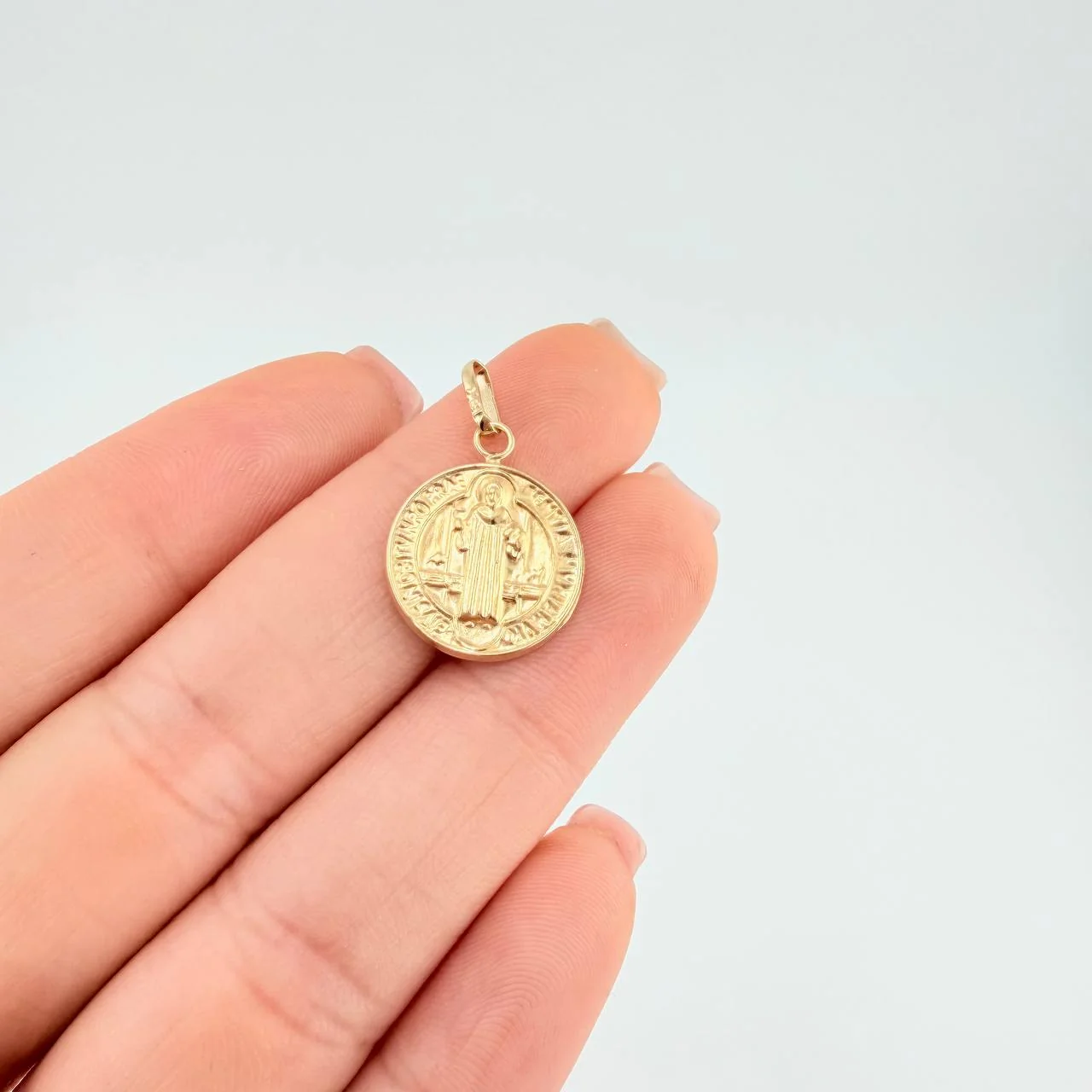 Dije San Benito 1 g / 1 in Oro Amarillo 18K - Image 5