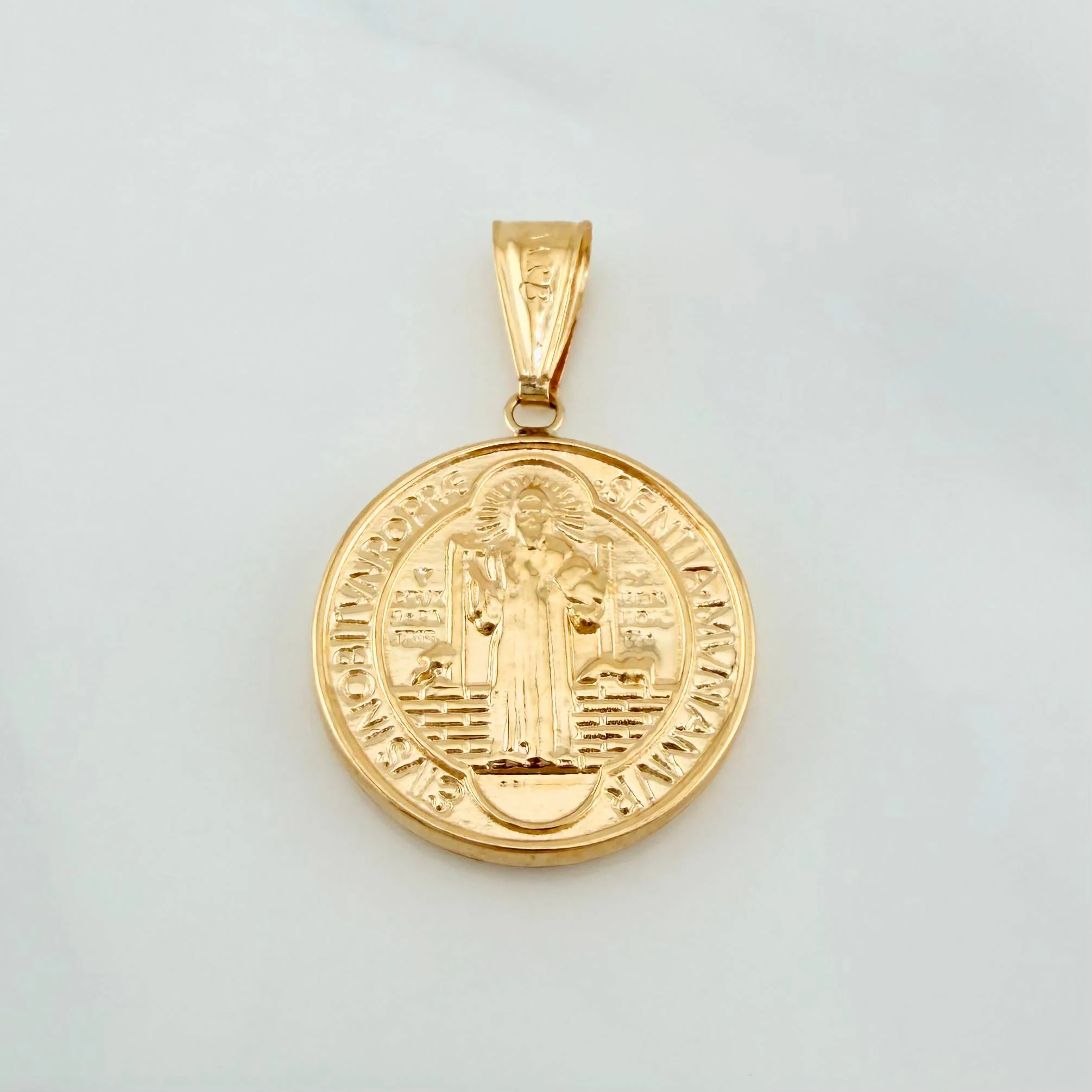 Dije San Benito 2.6 g / 1 1/2 in Oro Amarillo 18K