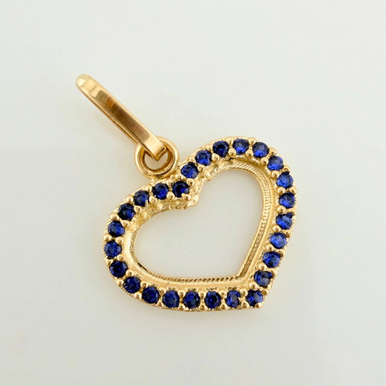 Dije Silueta Corazón 0.75gr / 1 in / Oro Amarillo 18K % - Image 3