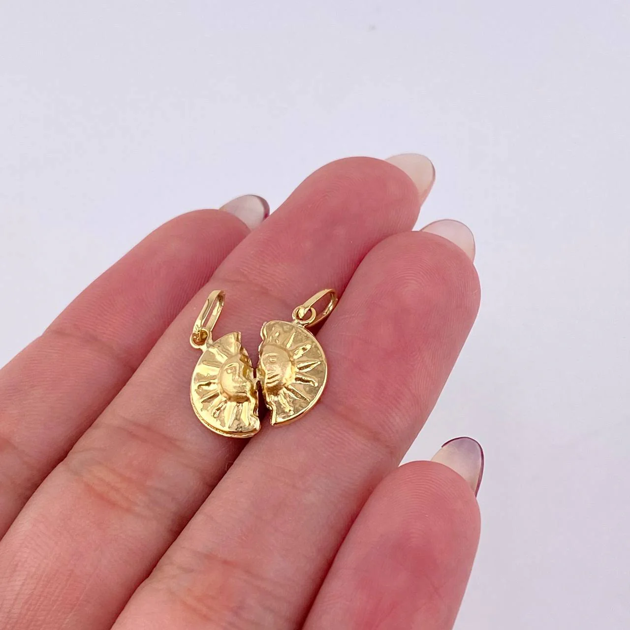 Dije Sol Pareja 1gr / 3/4 in / Oro Amarillo 18K * - Image 3
